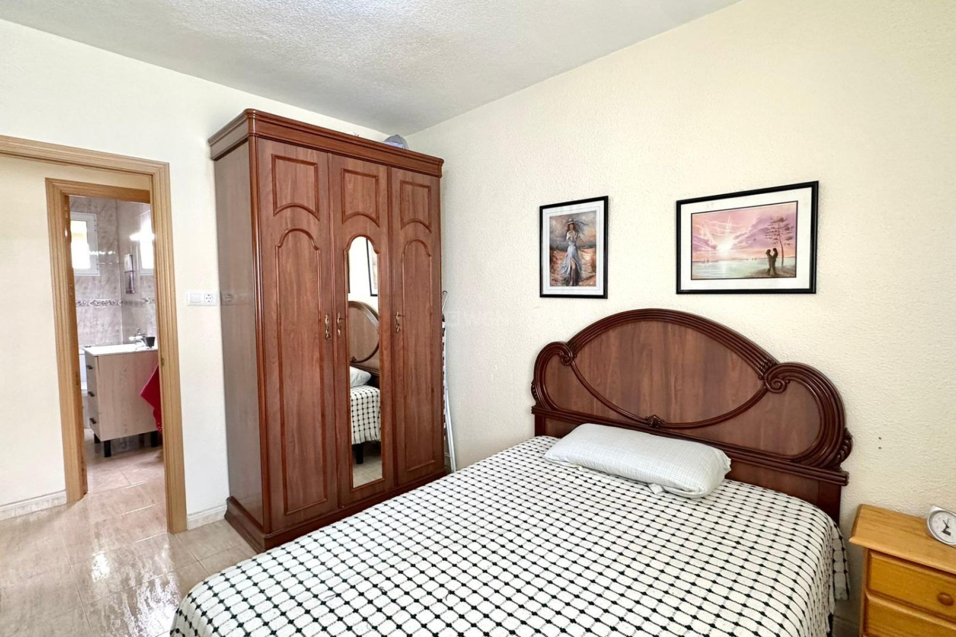 Resale - Apartment / flat - Torrevieja - Estacion De Autobuses