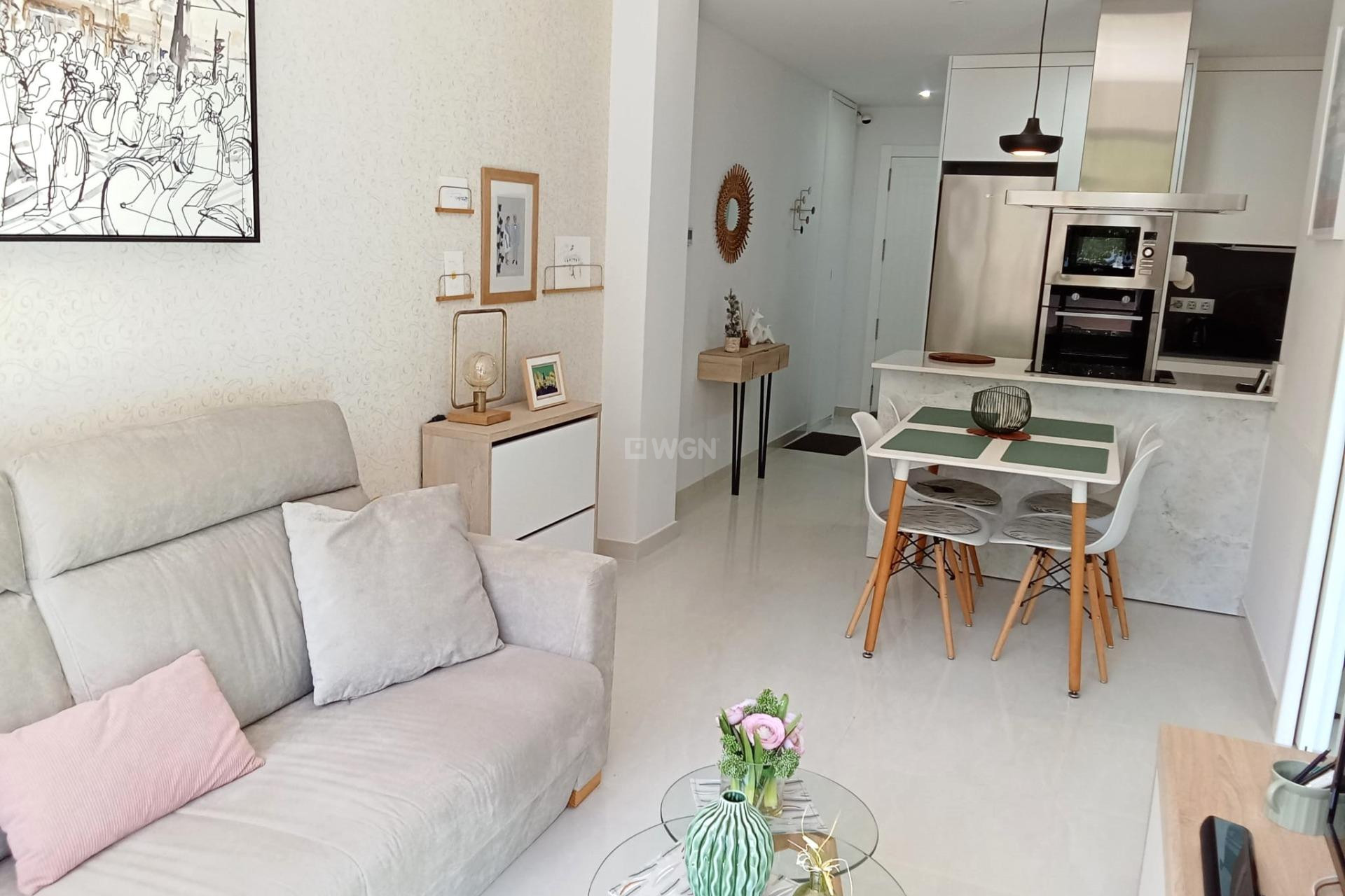 Resale - Apartment / flat - Torrevieja - Estacion De Autobuses