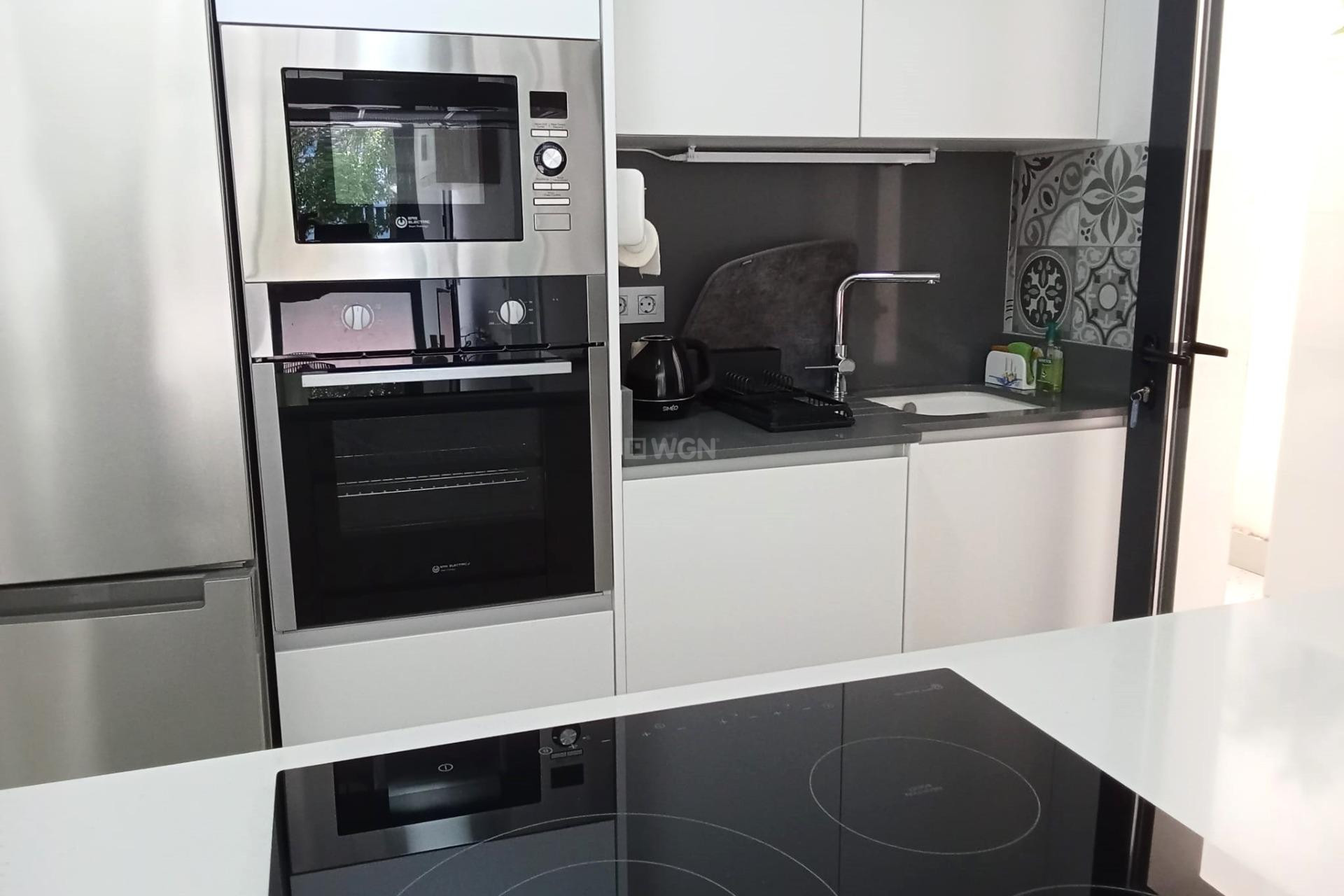 Resale - Apartment / flat - Torrevieja - Estacion De Autobuses