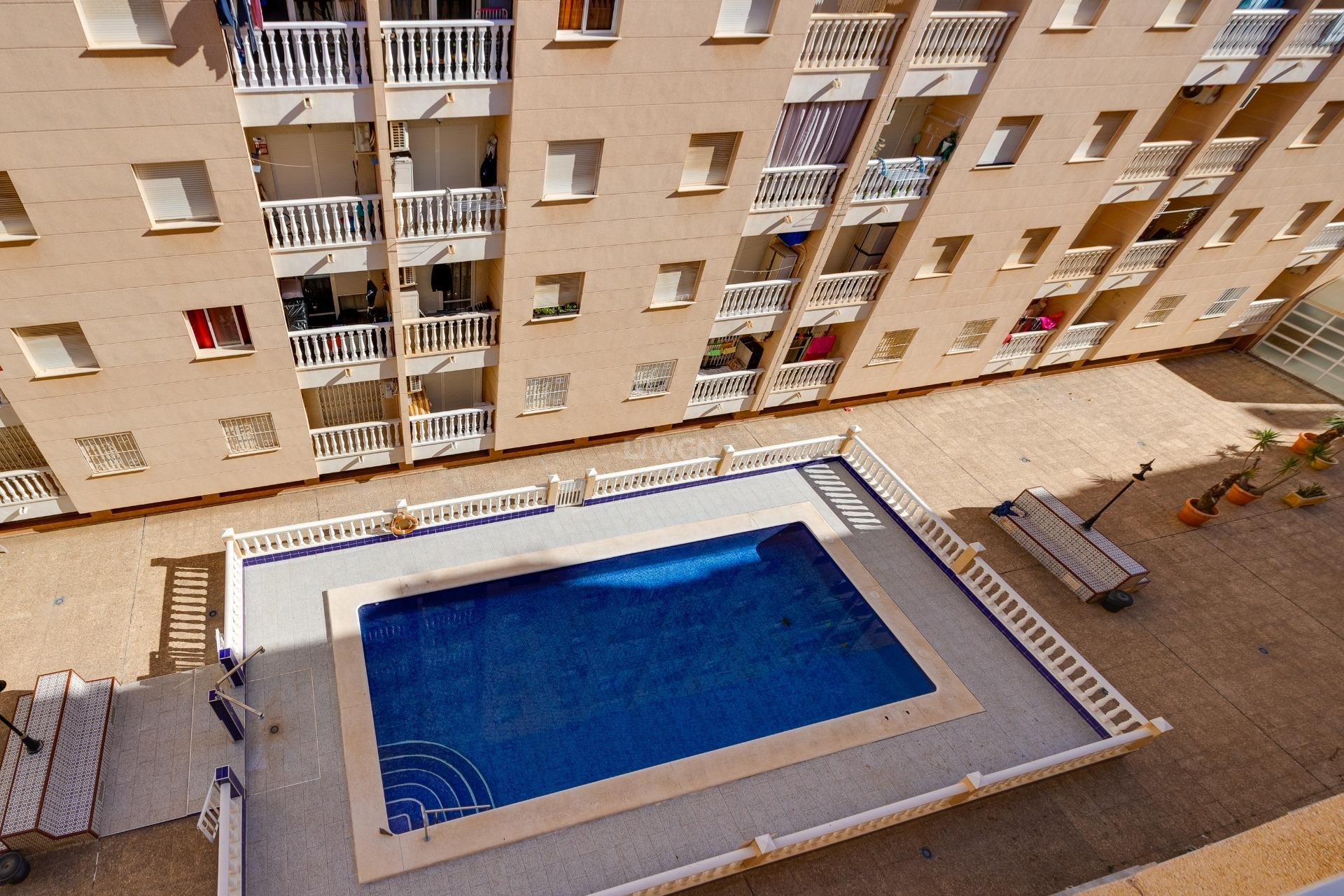 Resale - Apartment / flat - Torrevieja - Estacion De Autobuses