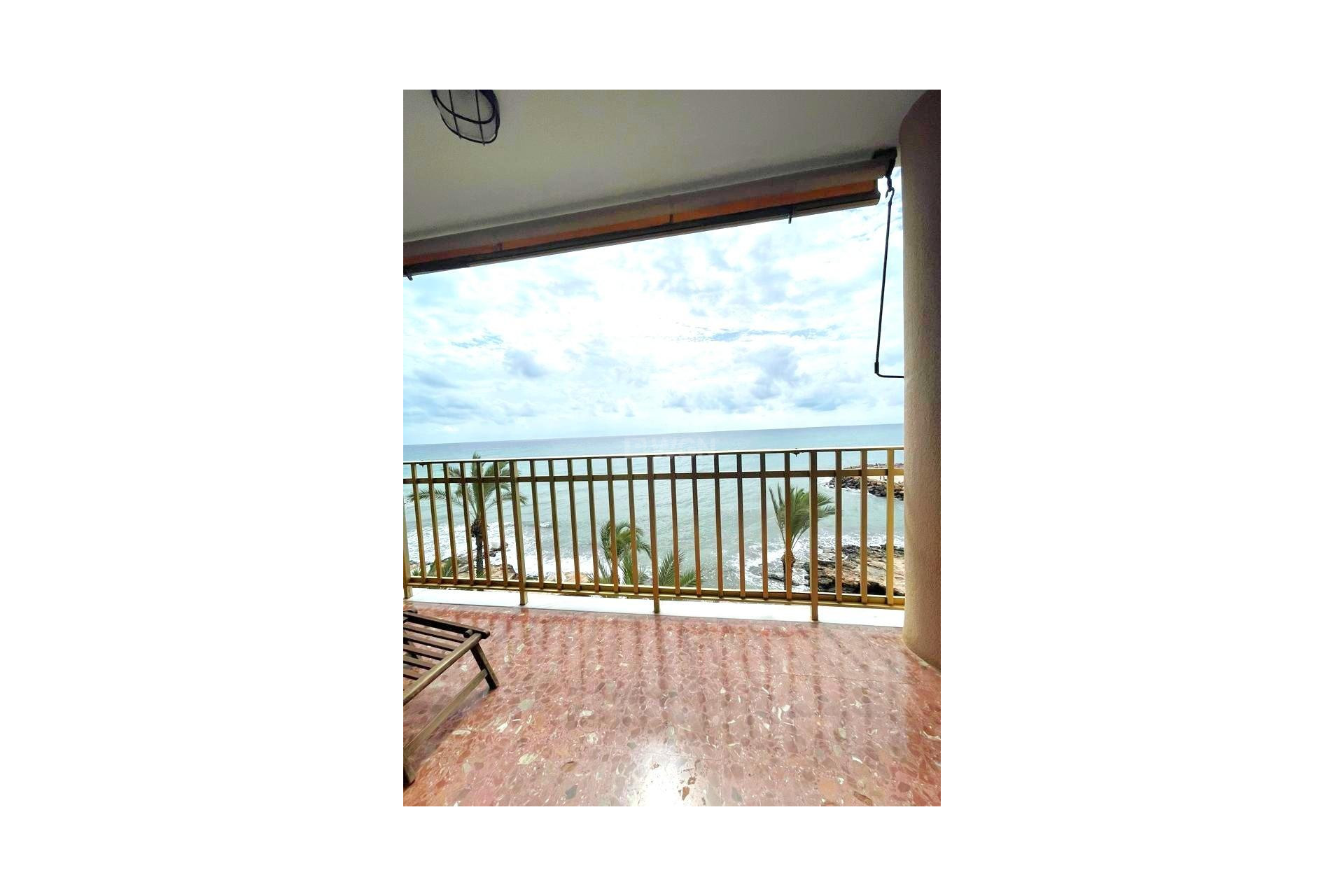 Resale - Apartment / flat - Torrevieja - Estacion De Autobuses