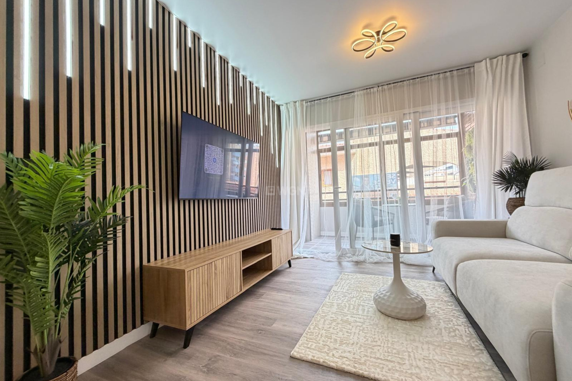 Resale - Apartment / flat - Torrevieja - Estacion De Autobuses