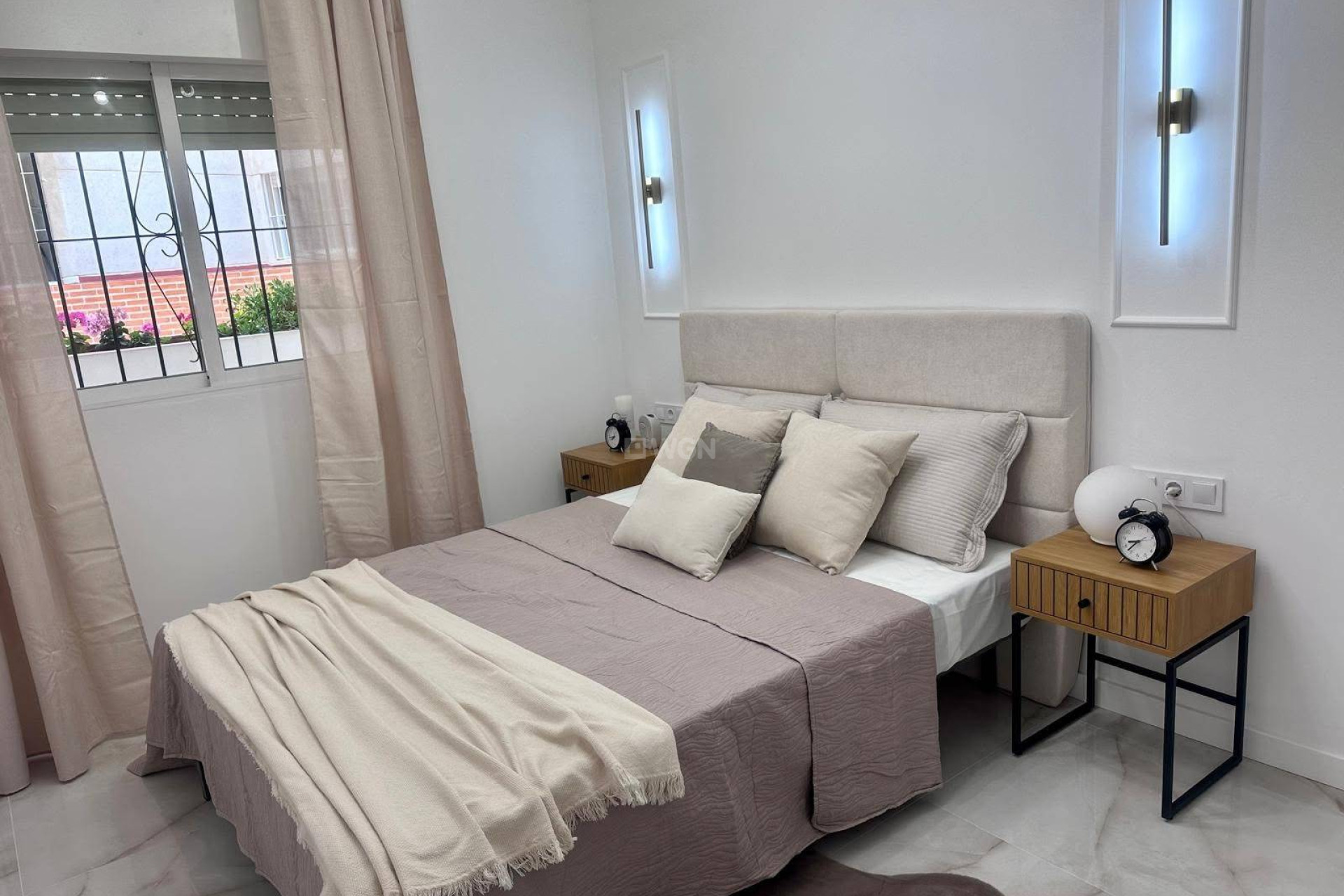 Resale - Apartment / flat - Torrevieja - Estacion De Autobuses