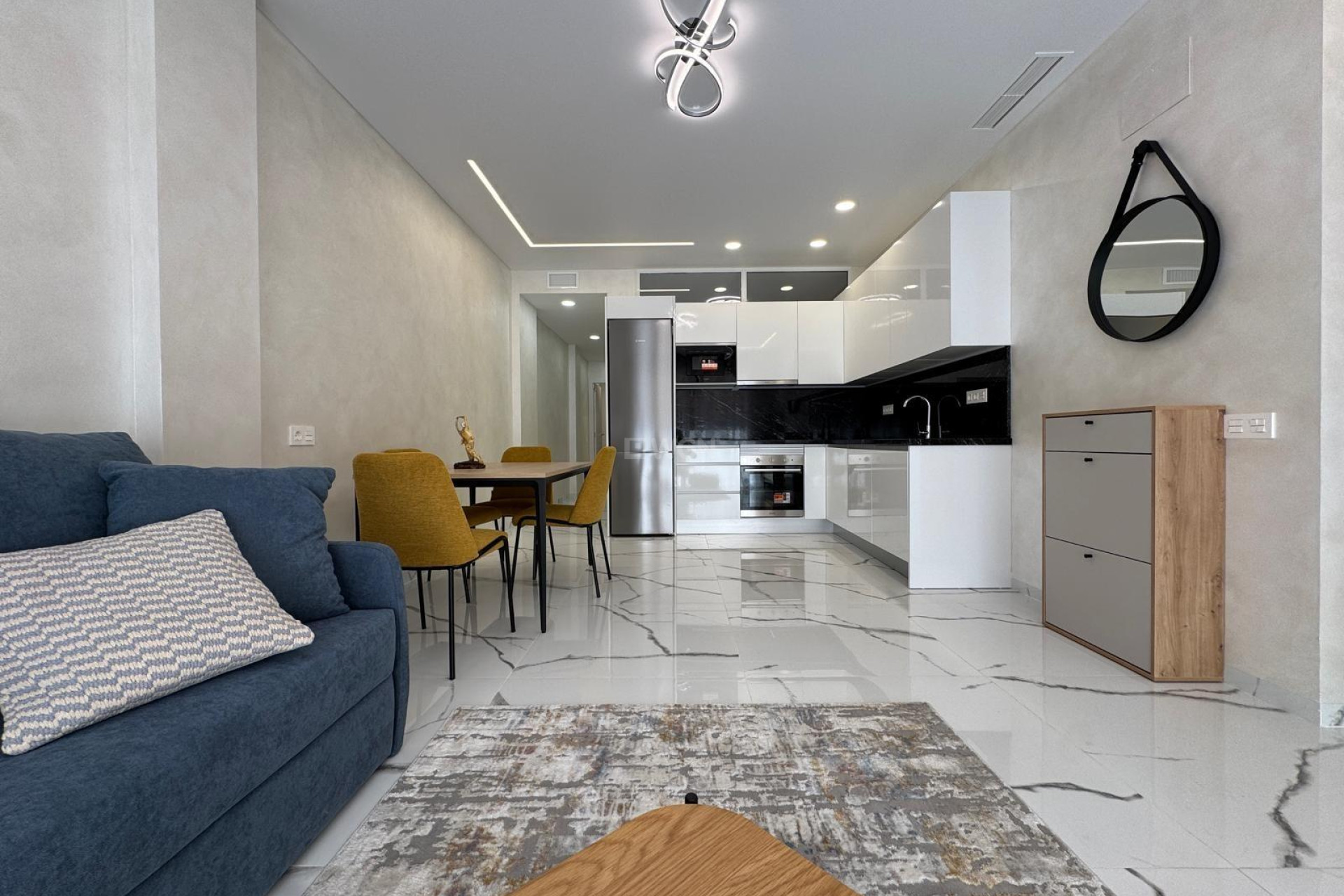 Resale - Apartment / flat - Torrevieja - Estacion De Autobuses