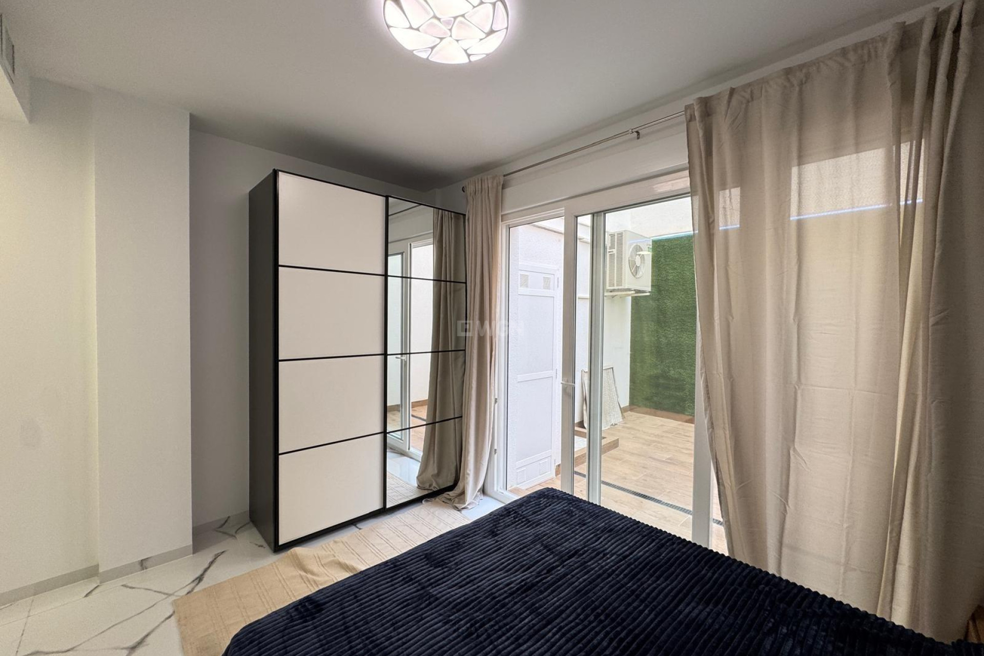 Resale - Apartment / flat - Torrevieja - Estacion De Autobuses