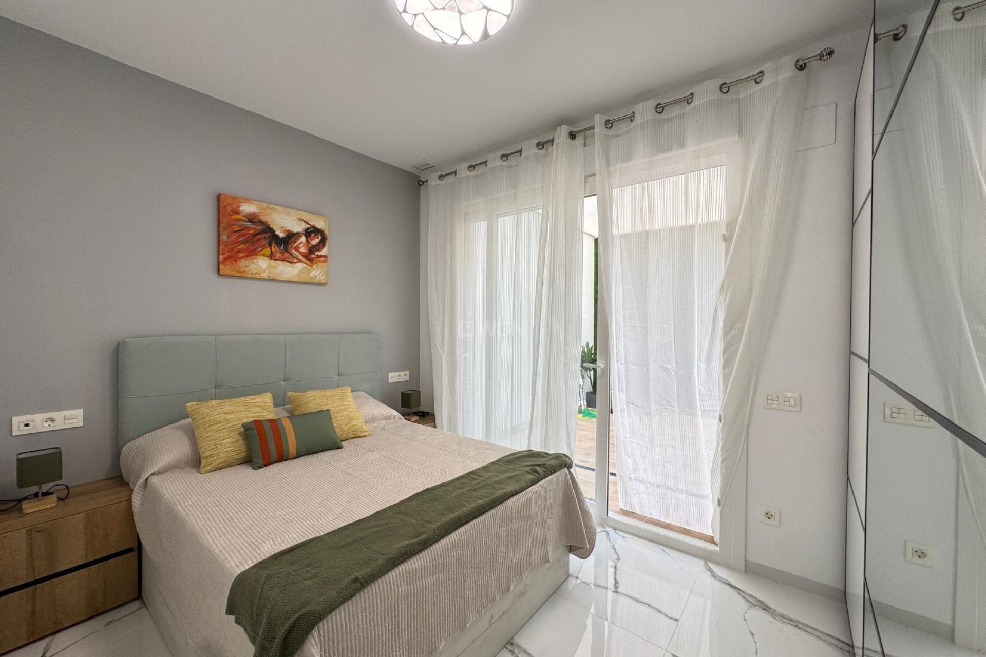 Resale - Apartment / flat - Torrevieja - Estacion De Autobuses