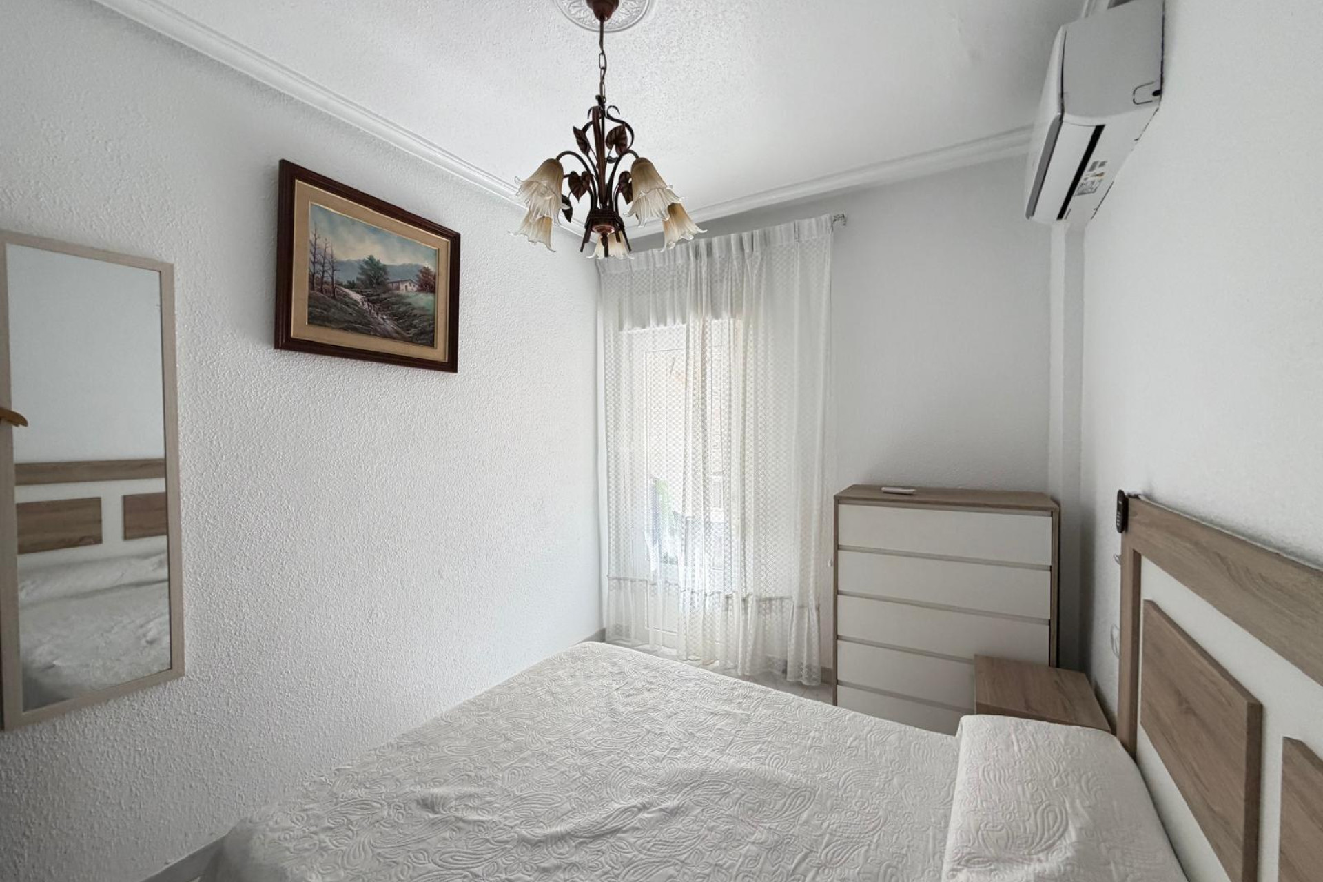 Resale - Apartment / flat - Torrevieja - Estacion De Autobuses