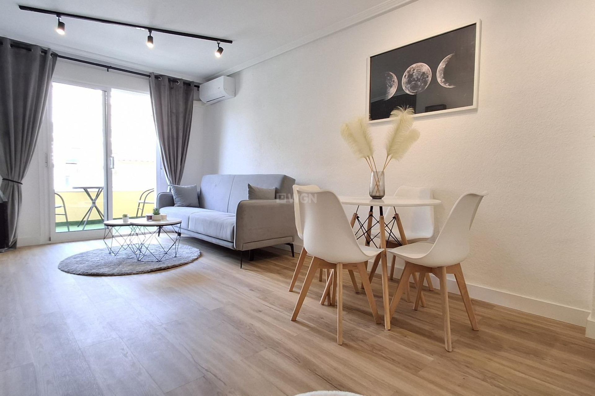 Resale - Apartment / flat - Torrevieja - Estacion De Autobuses