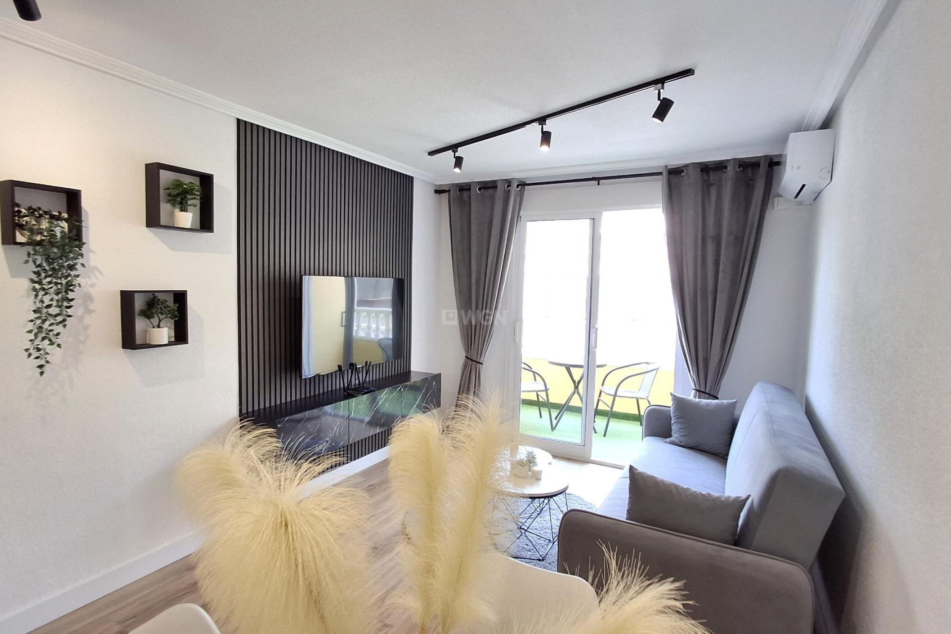 Resale - Apartment / flat - Torrevieja - Estacion De Autobuses