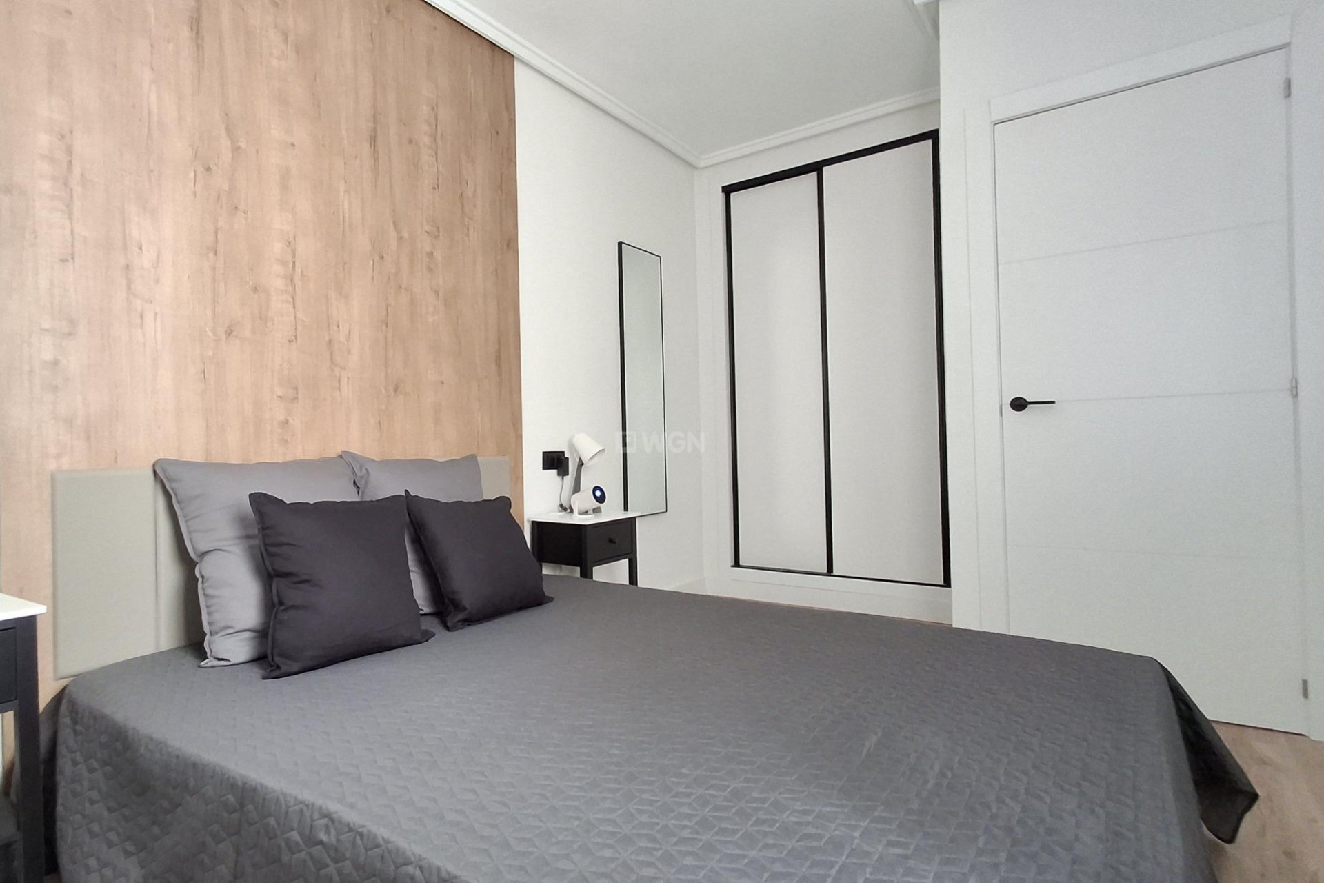 Resale - Apartment / flat - Torrevieja - Estacion De Autobuses