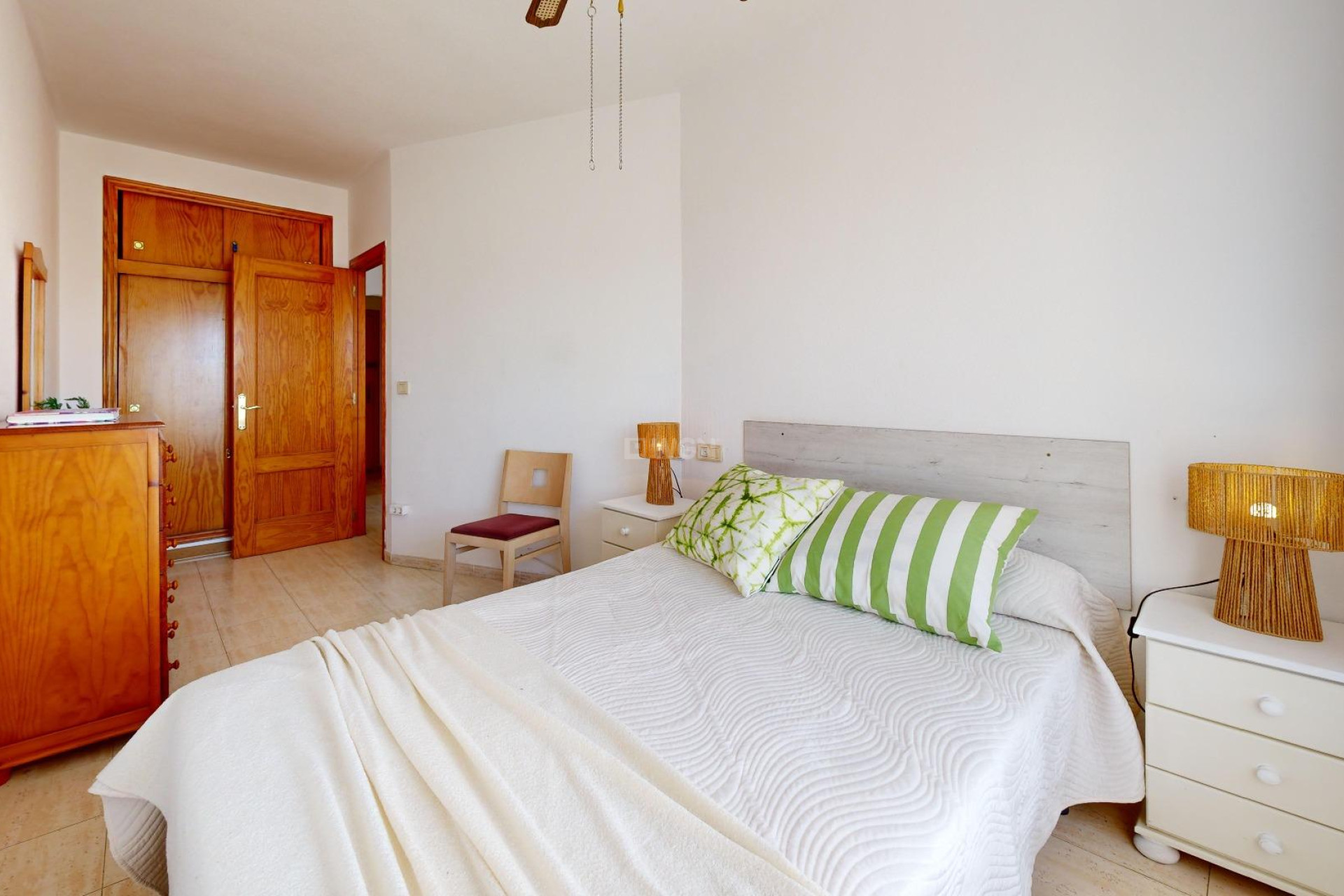 Resale - Apartment / flat - Torrevieja - Estacion De Autobuses