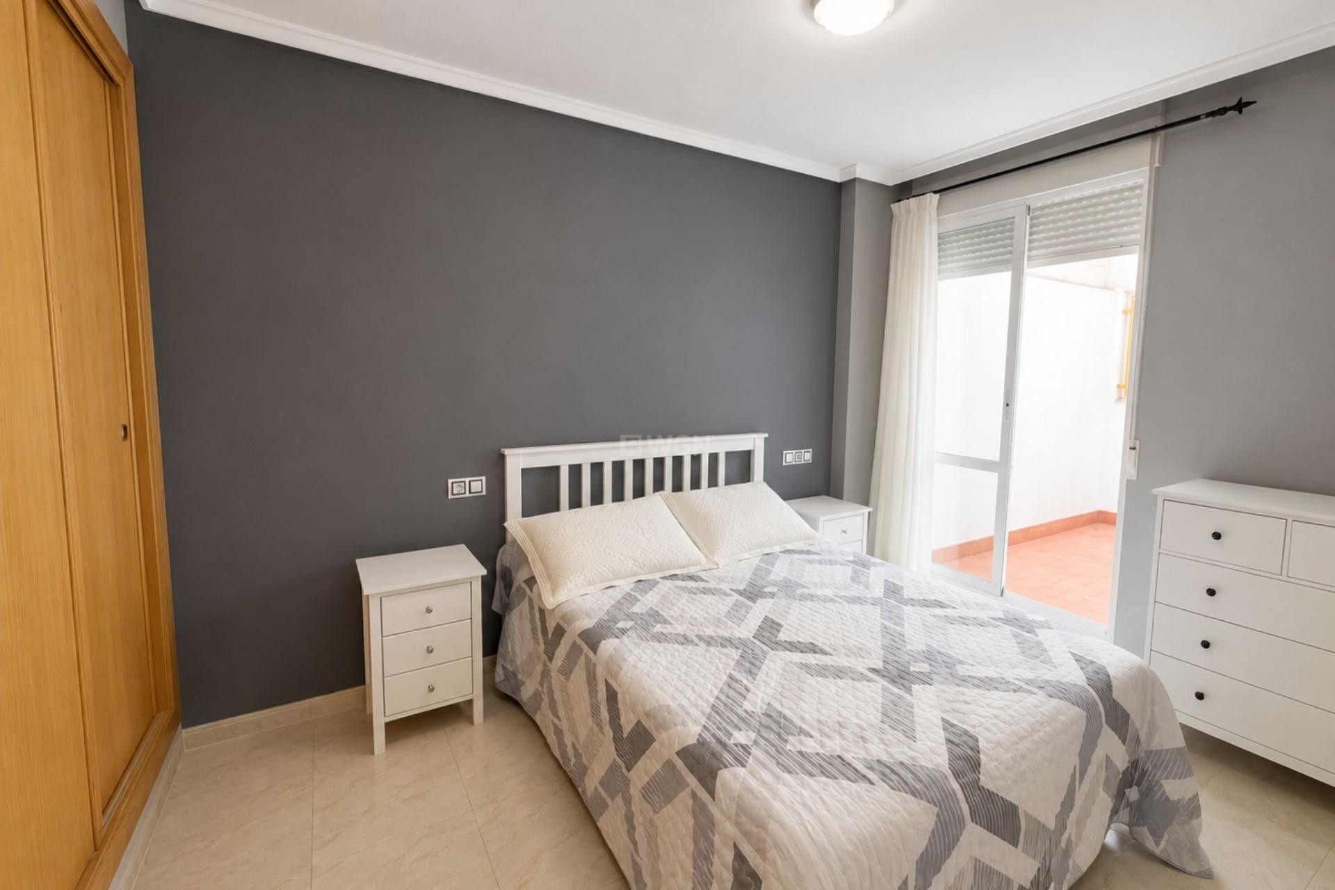Resale - Apartment / flat - Torrevieja - Estacion De Autobuses