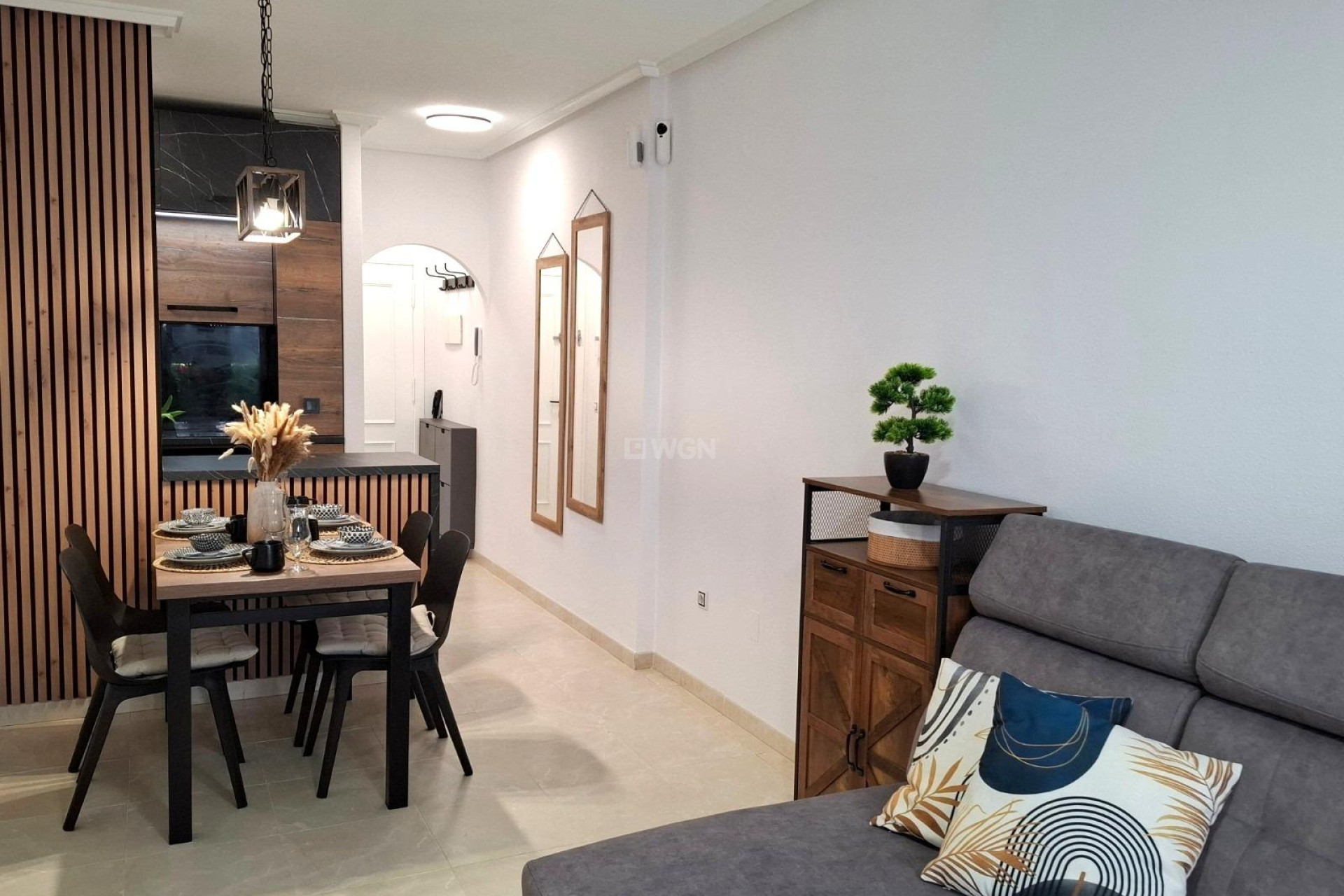 Resale - Apartment / flat - Torrevieja - Estacion De Autobuses