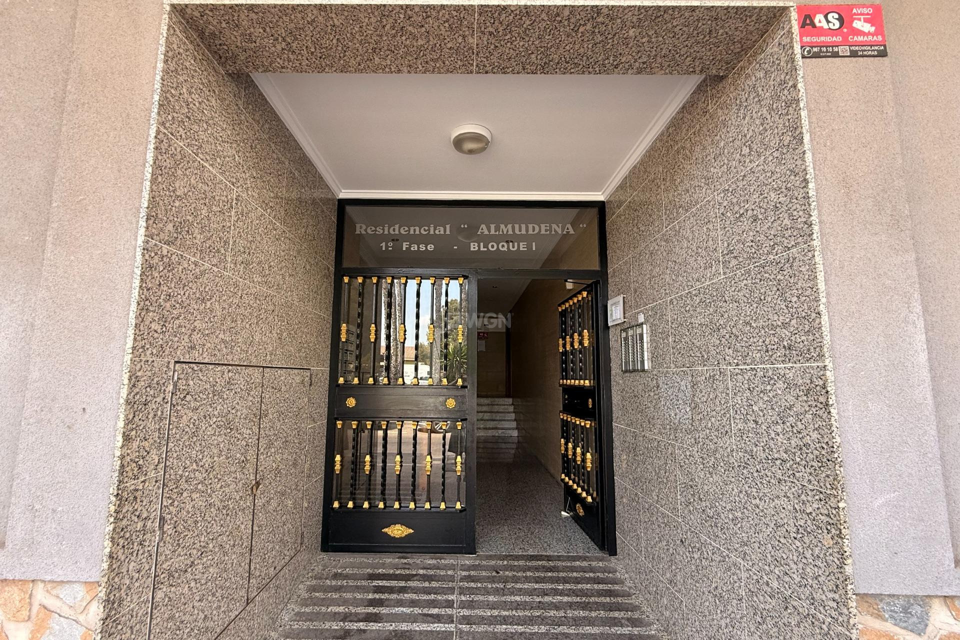 Resale - Apartment / flat - Torrevieja - Estacion De Autobuses