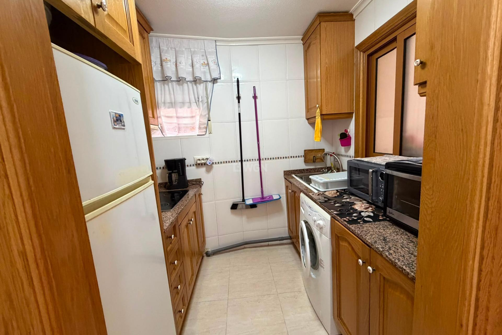 Resale - Apartment / flat - Torrevieja - Estacion De Autobuses