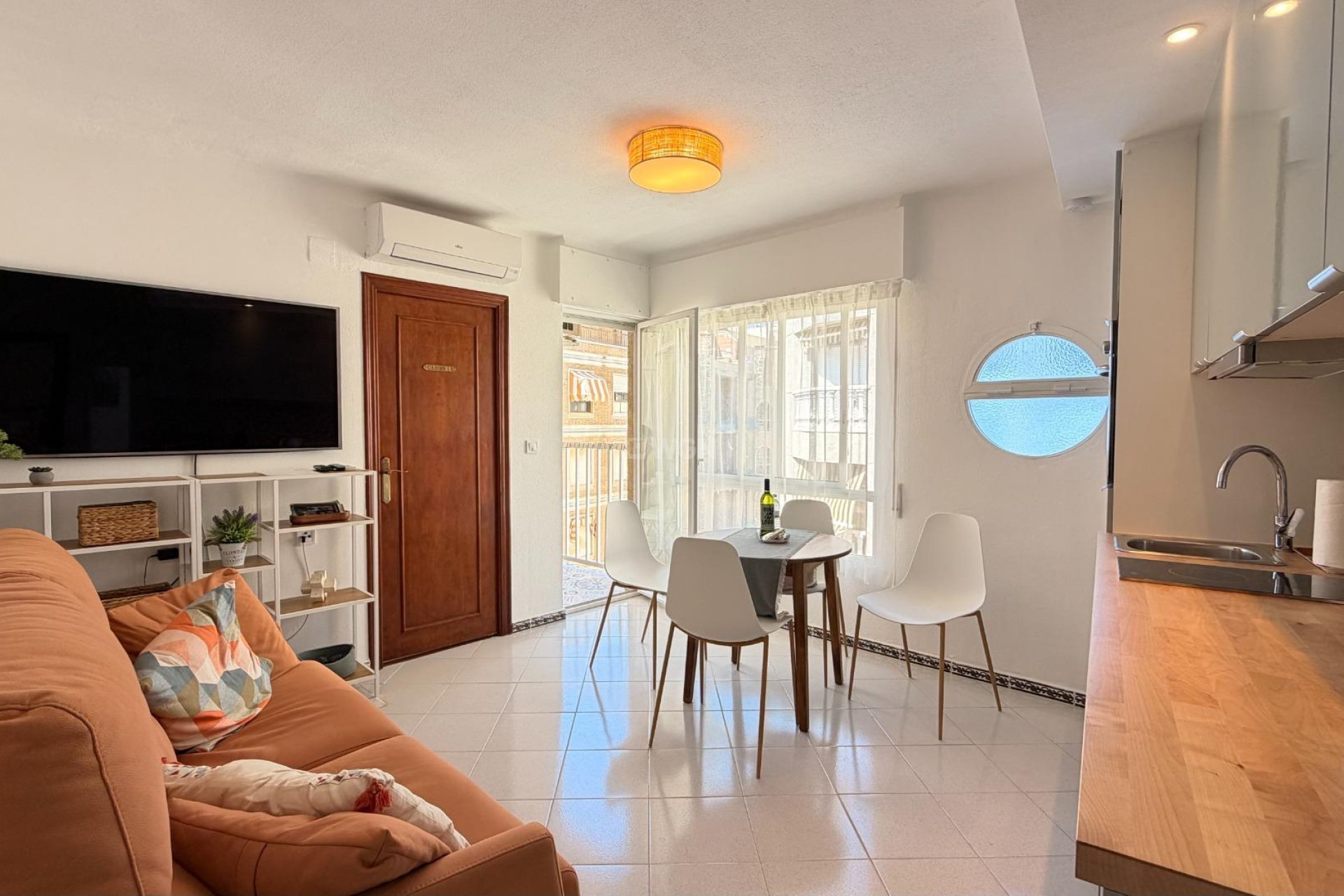 Resale - Apartment / flat - Torrevieja - Habaneras