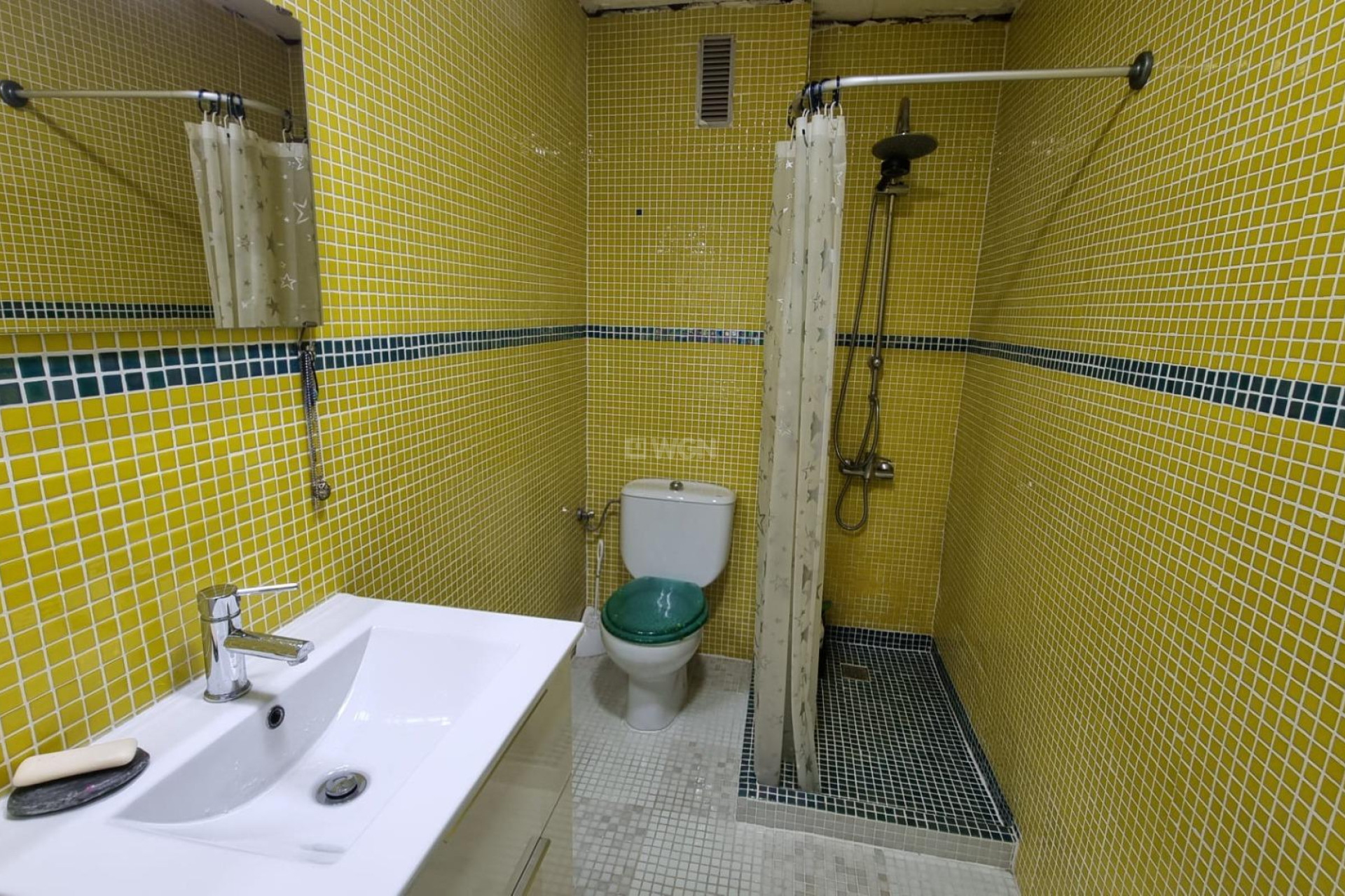 Resale - Apartment / flat - Torrevieja - Habaneras