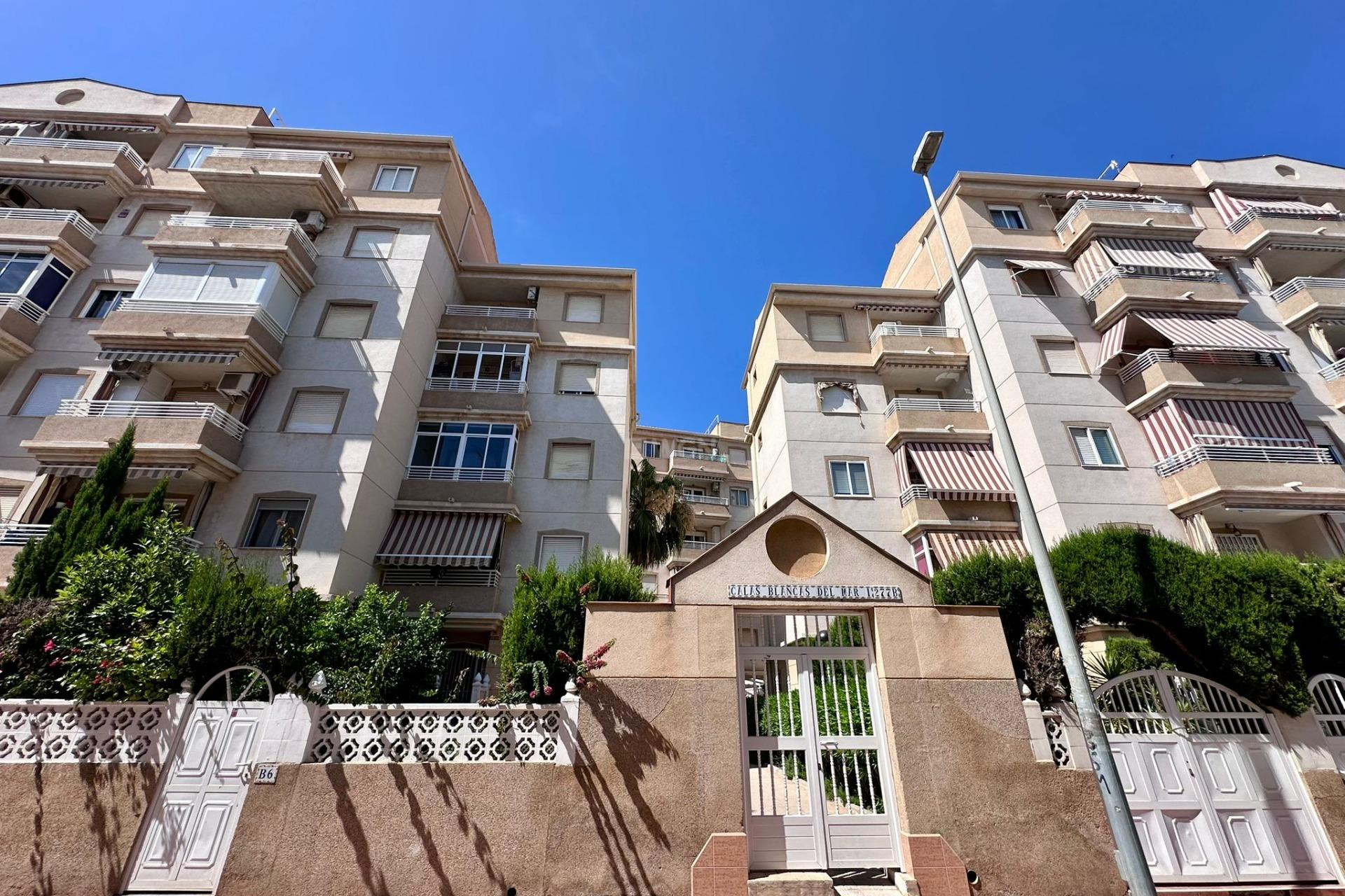 Resale - Apartment / flat - Torrevieja - Habaneras