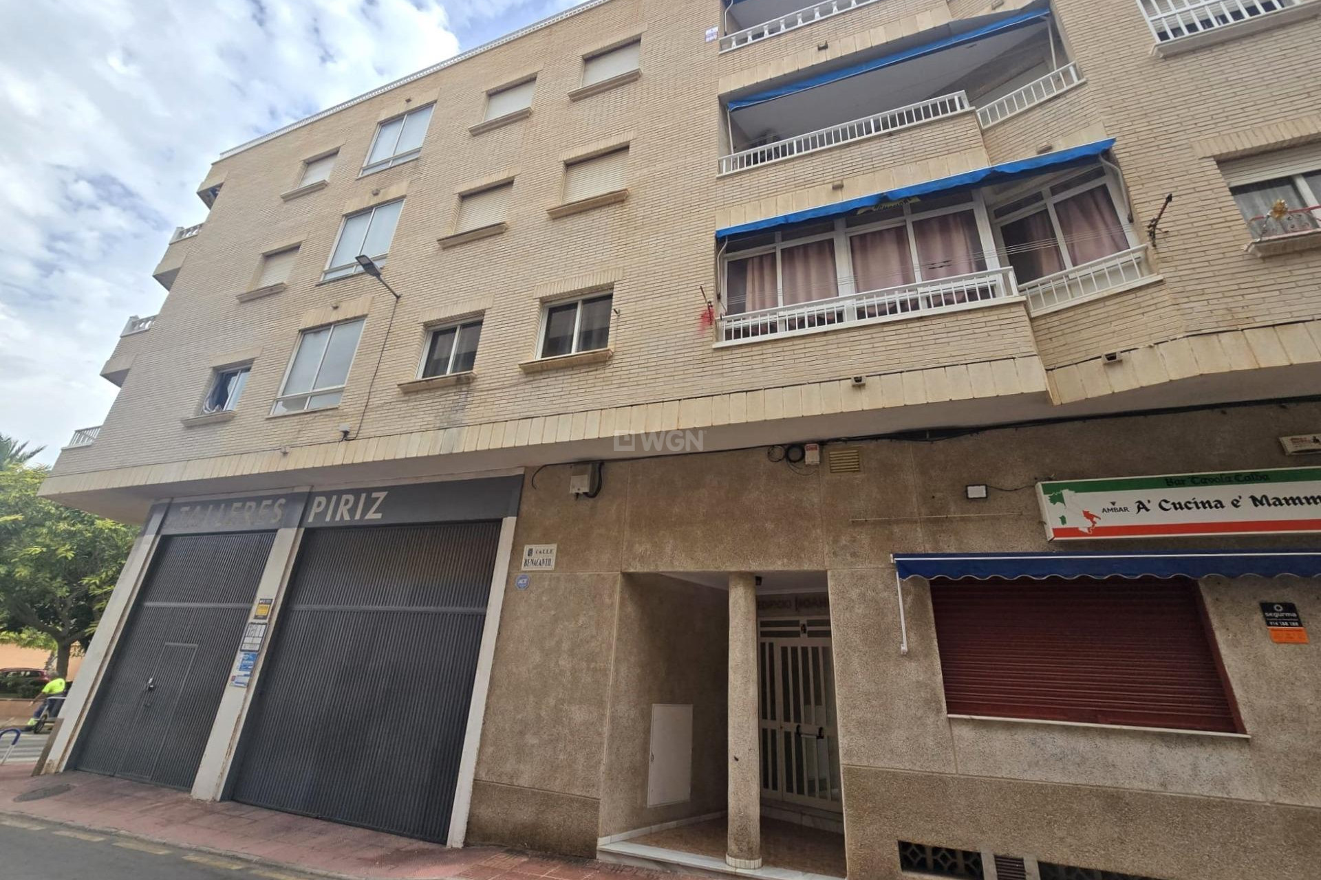 Resale - Apartment / flat - Torrevieja - La Mata Pueblo