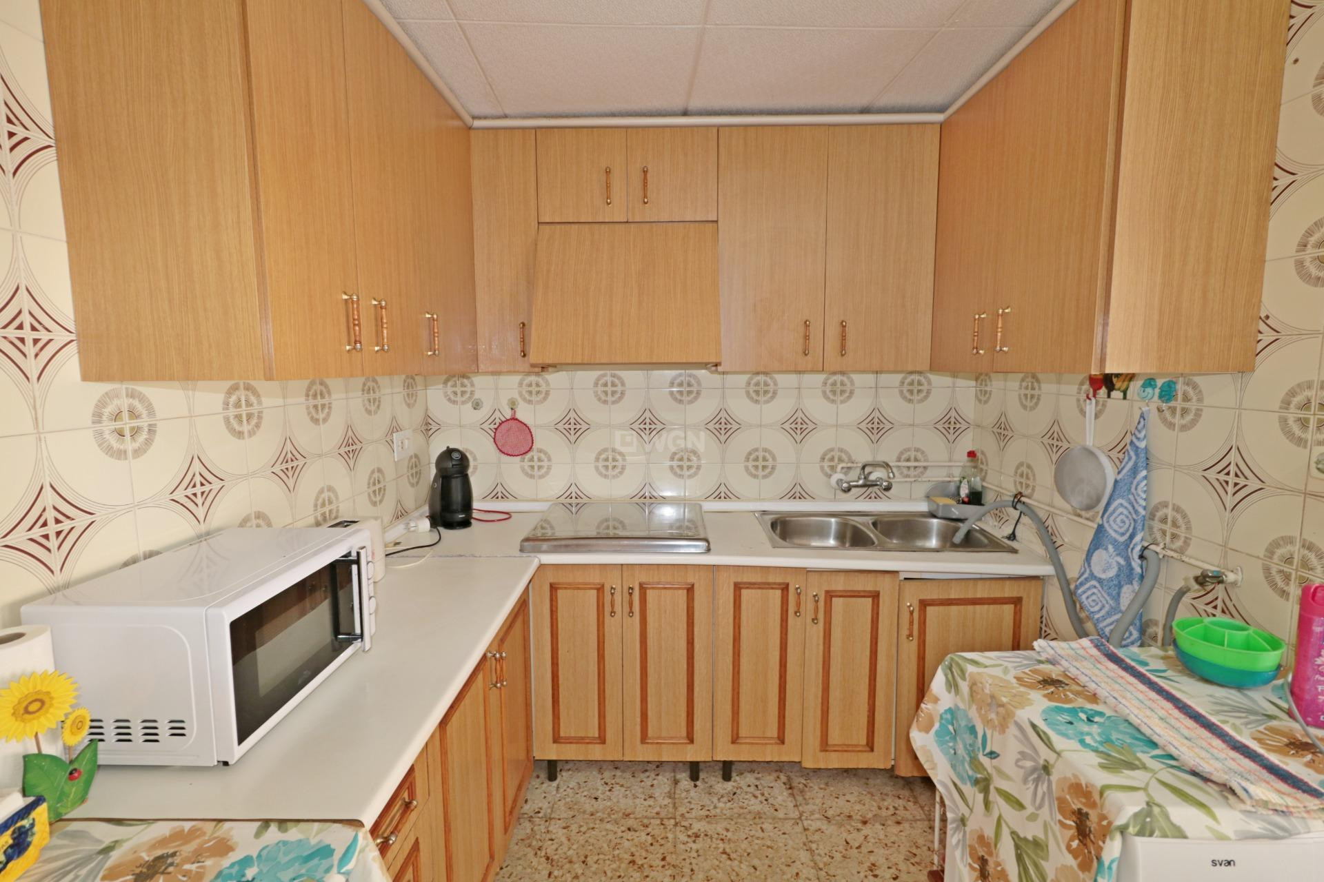 Resale - Apartment / flat - Torrevieja - La Mata Pueblo