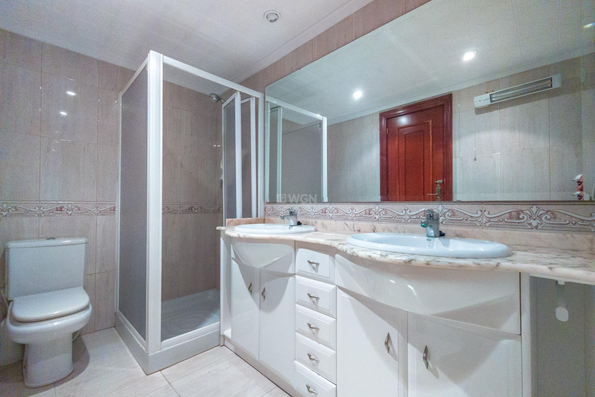 Resale - Apartment / flat - Torrevieja - La Mata Pueblo