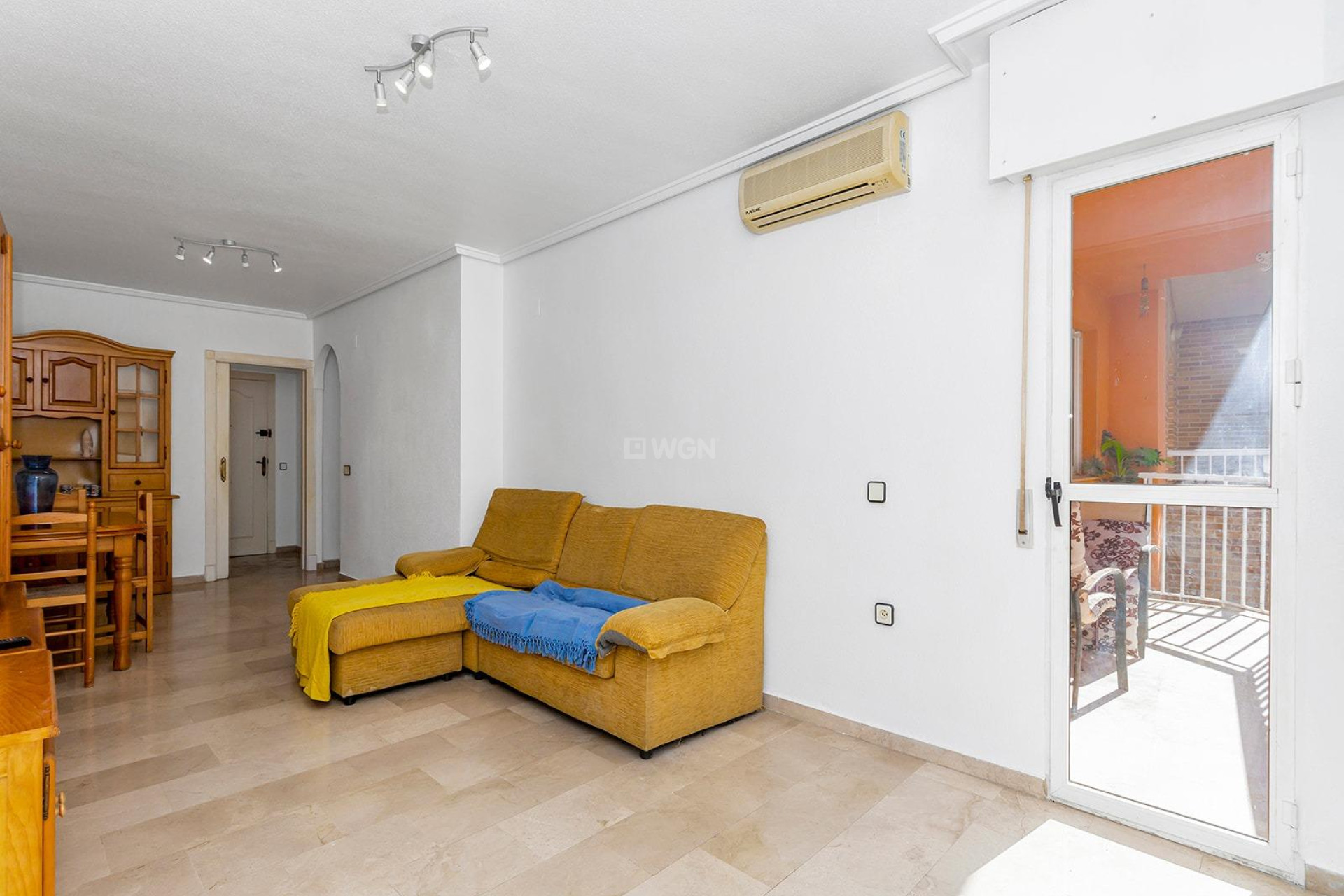 Resale - Apartment / flat - Torrevieja - La Mata Pueblo