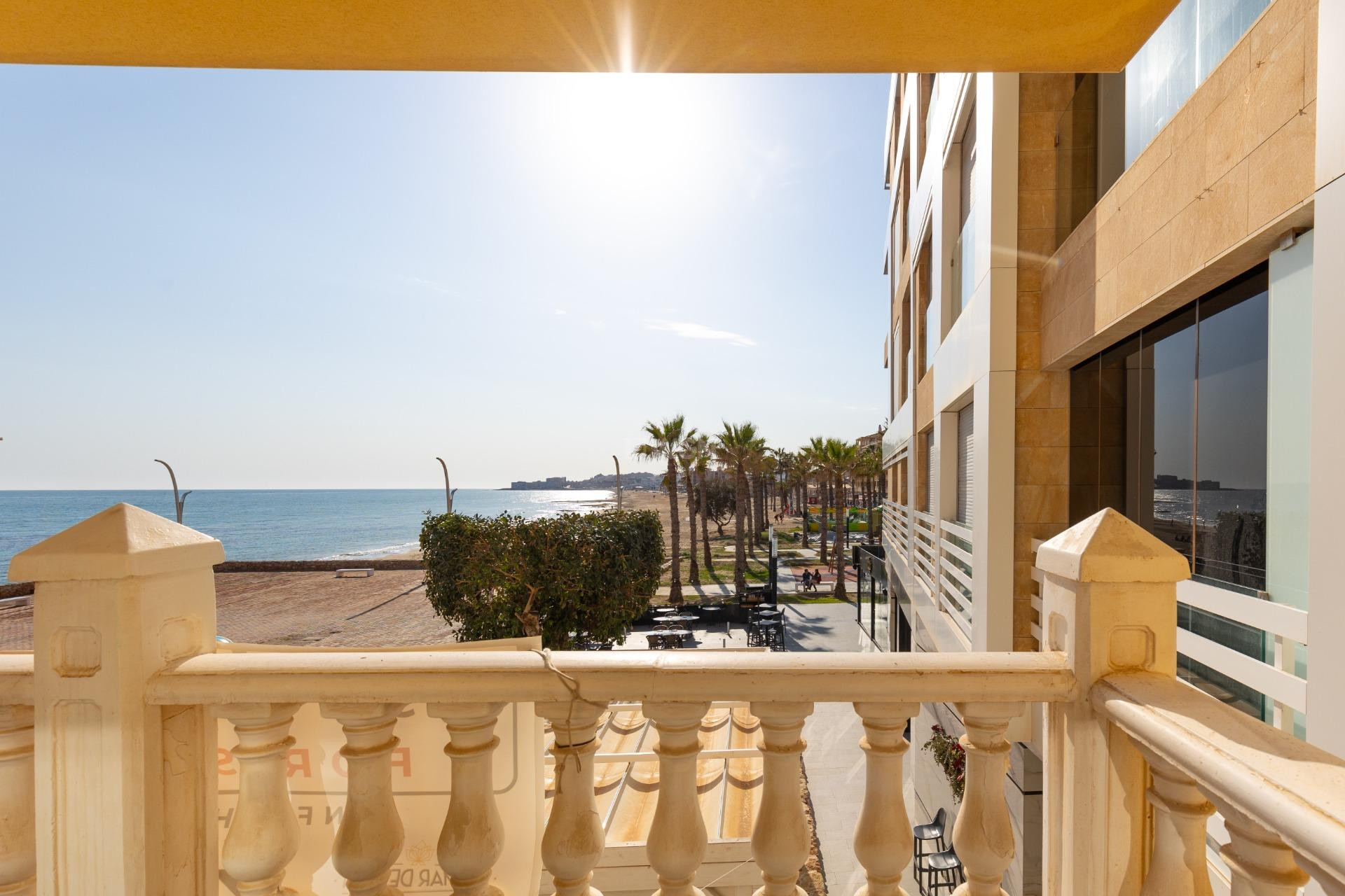 Resale - Apartment / flat - Torrevieja - La Mata Pueblo