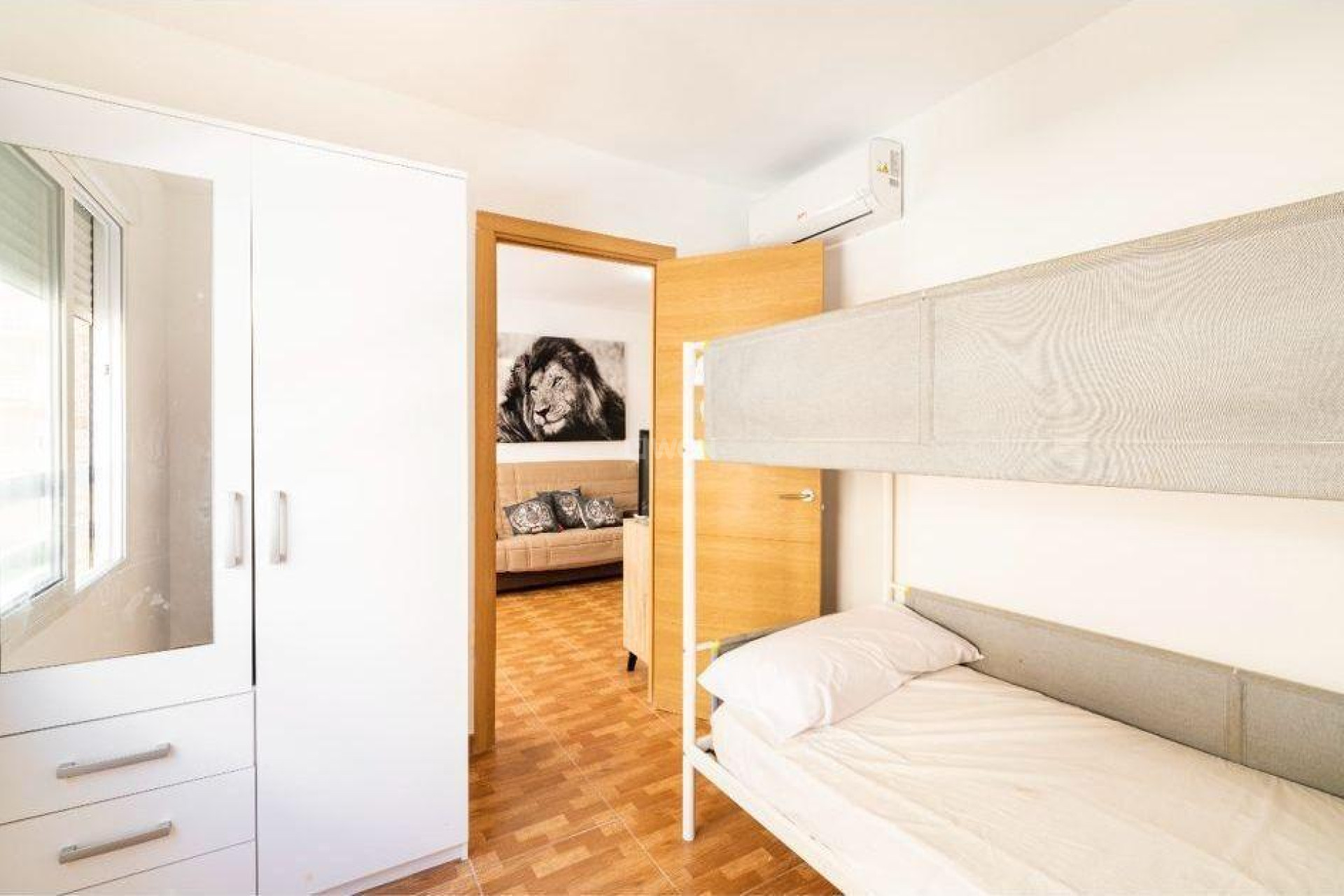 Resale - Apartment / flat - Torrevieja - La Mata Pueblo