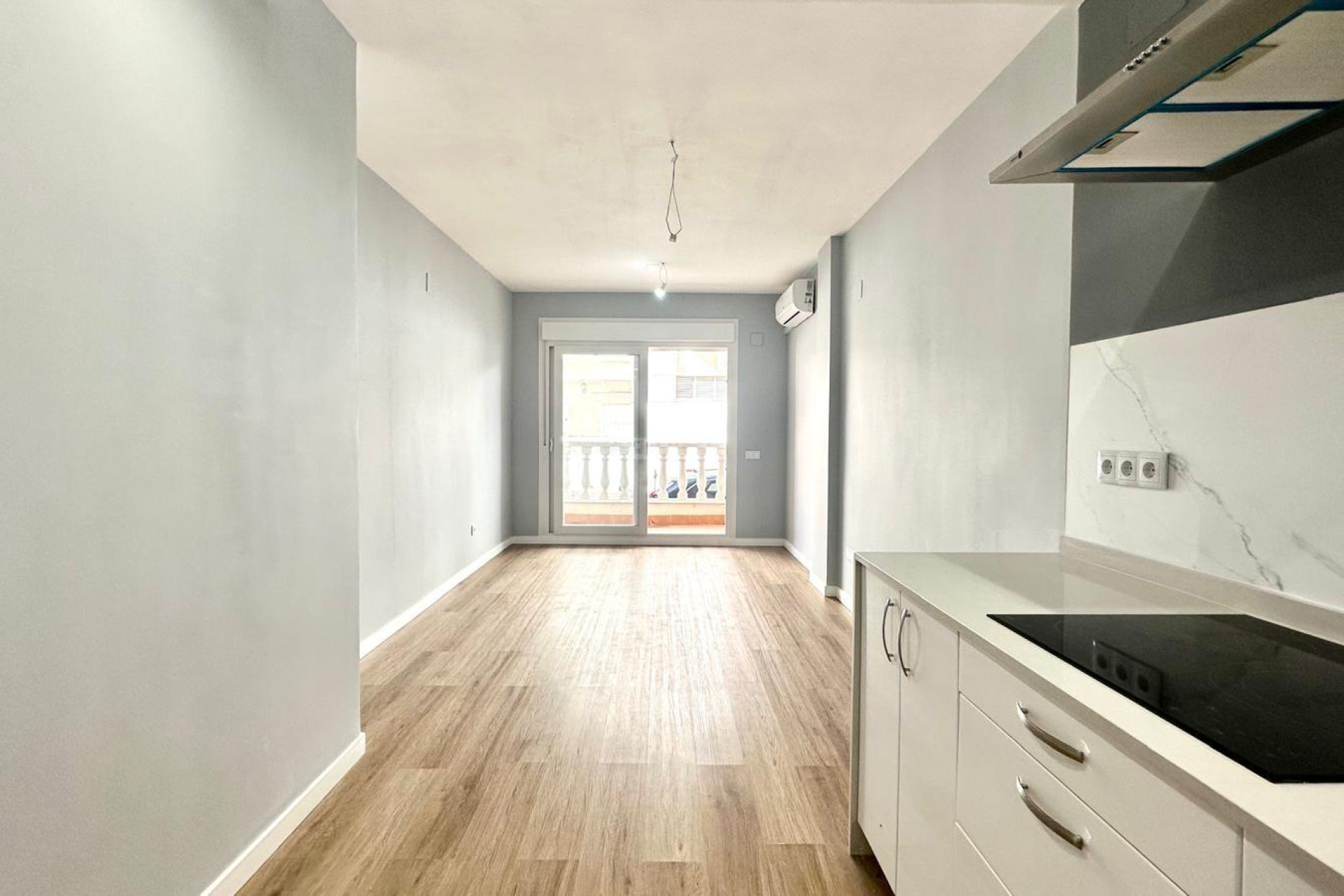 Resale - Apartment / flat - Torrevieja - La Mata Pueblo