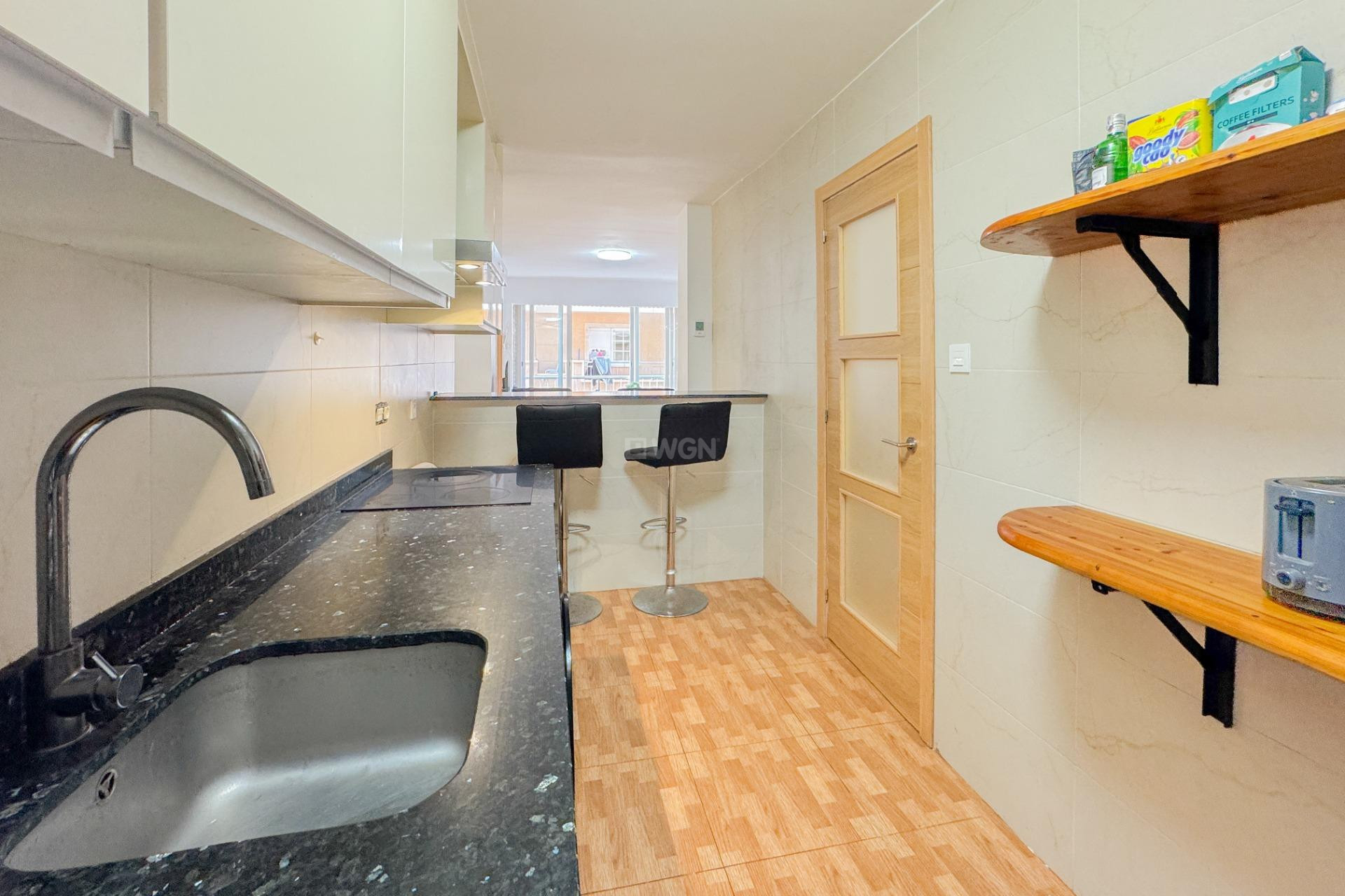 Resale - Apartment / flat - Torrevieja - La Mata Pueblo