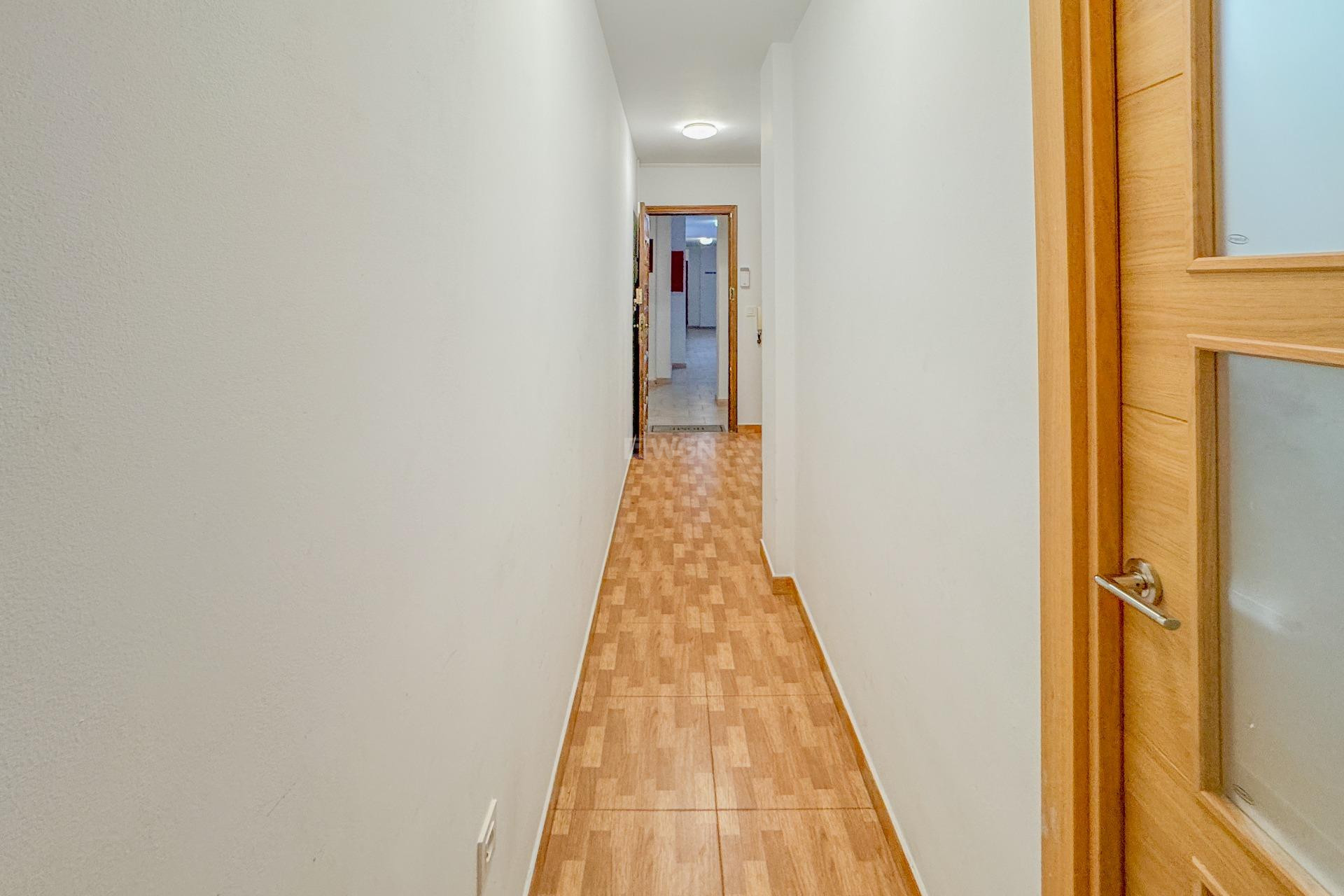 Resale - Apartment / flat - Torrevieja - La Mata Pueblo