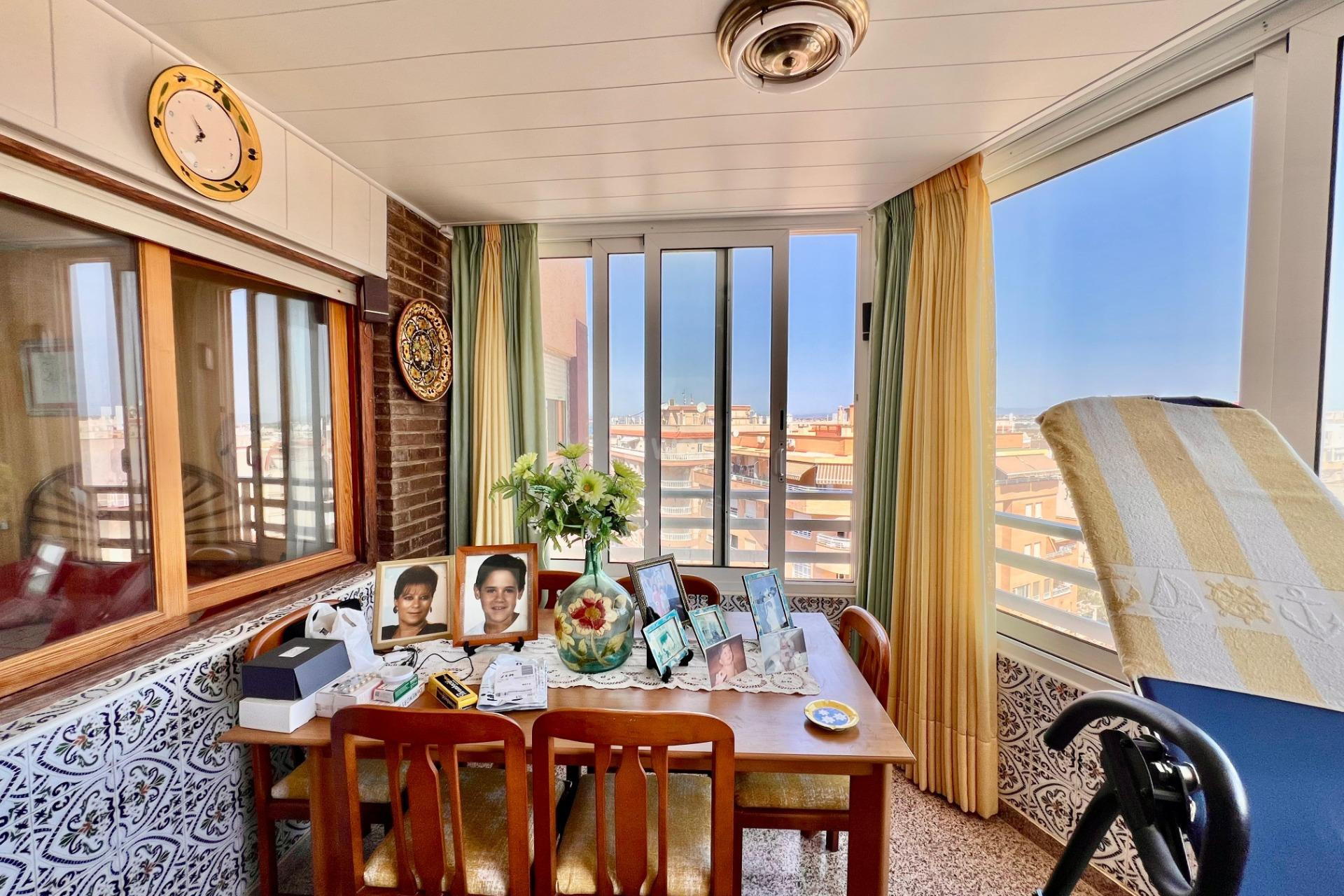 Resale - Apartment / flat - Torrevieja - La Mata