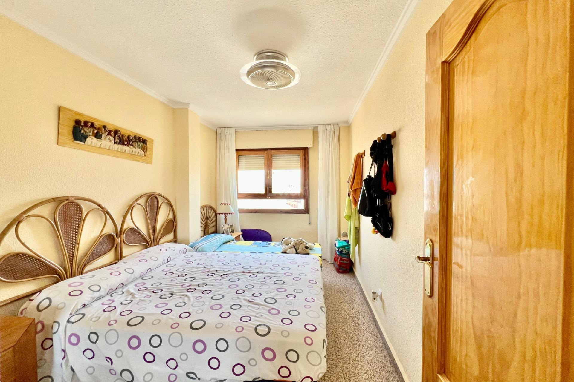 Resale - Apartment / flat - Torrevieja - La Mata