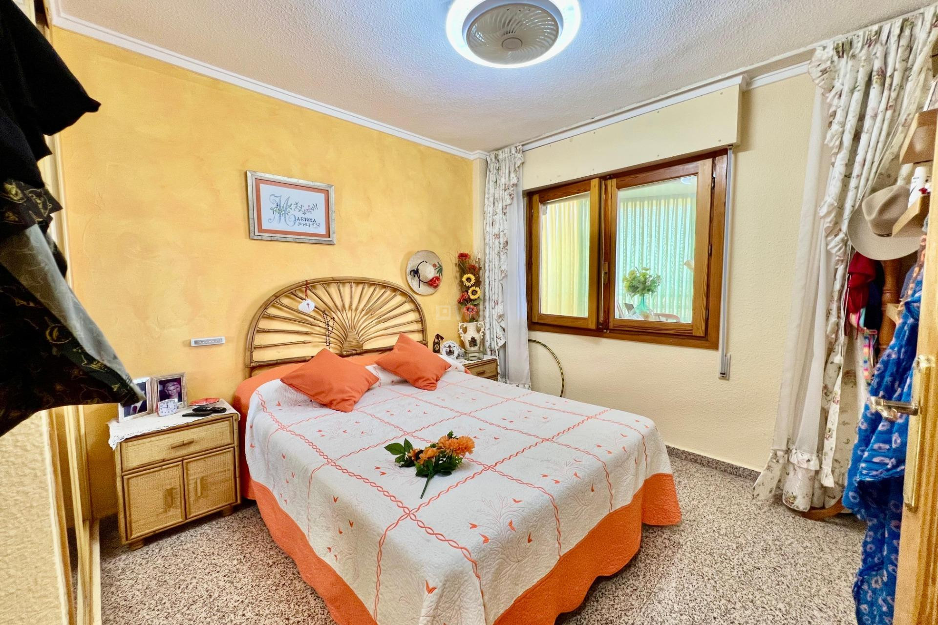 Resale - Apartment / flat - Torrevieja - La Mata