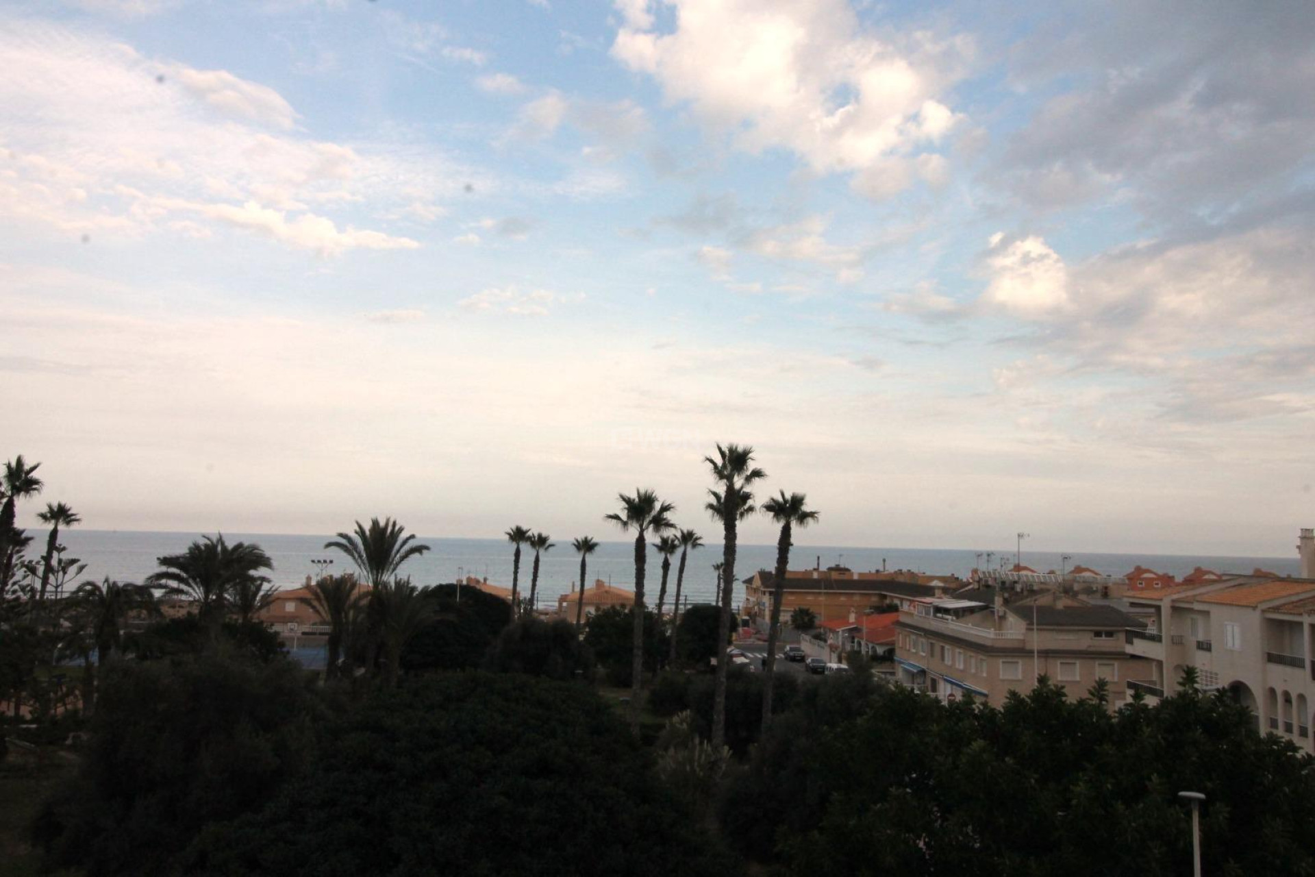 Resale - Apartment / flat - Torrevieja - La Mata