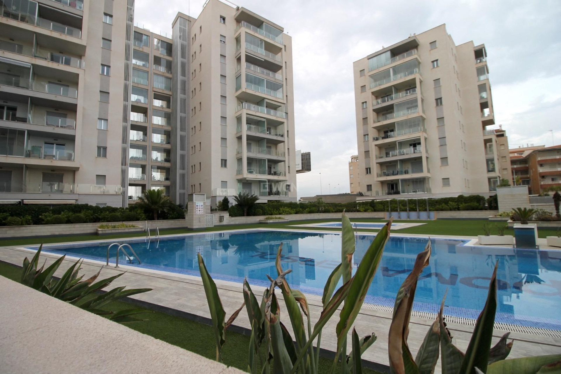 Resale - Apartment / flat - Torrevieja - La Mata