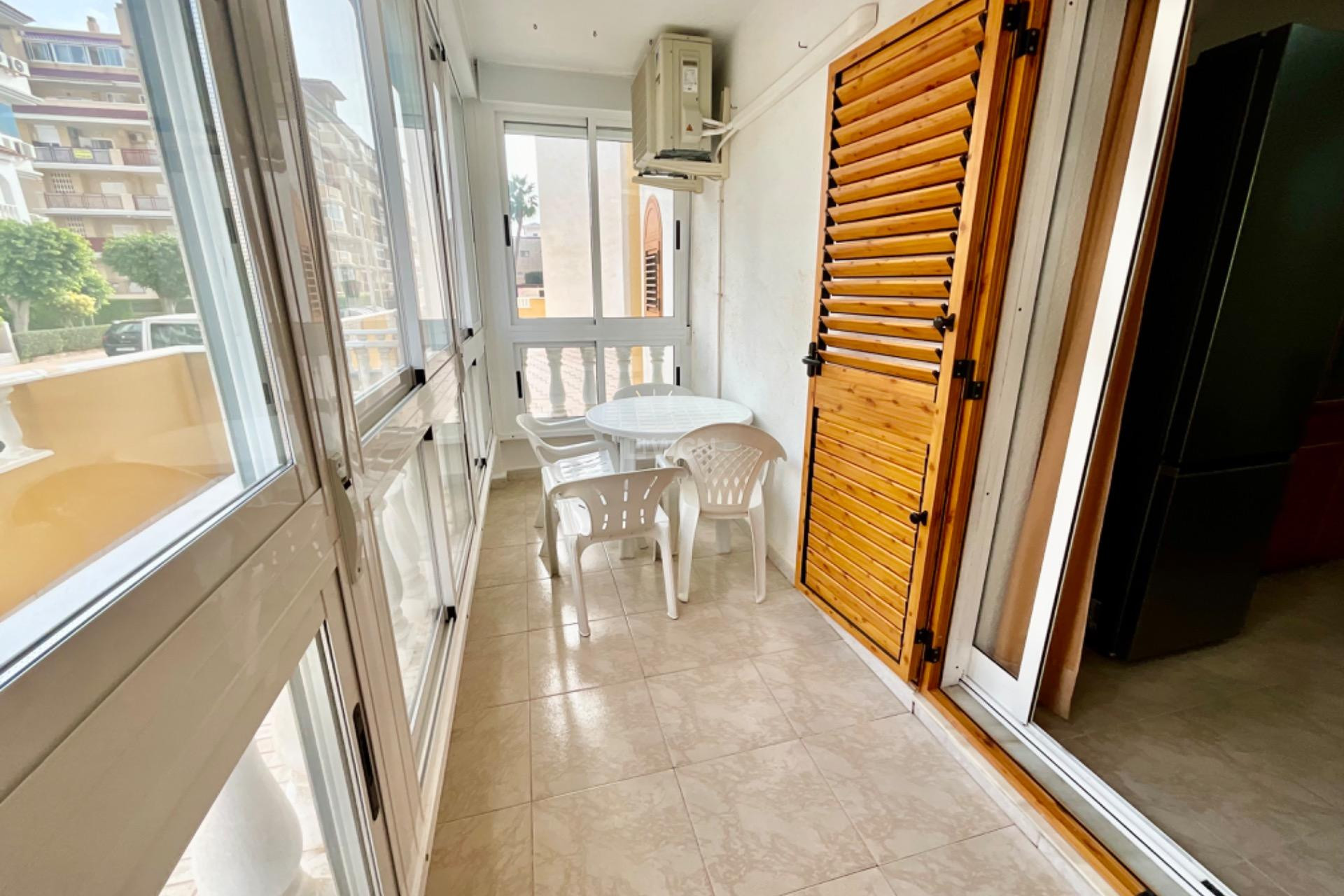 Resale - Apartment / flat - Torrevieja - La Mata