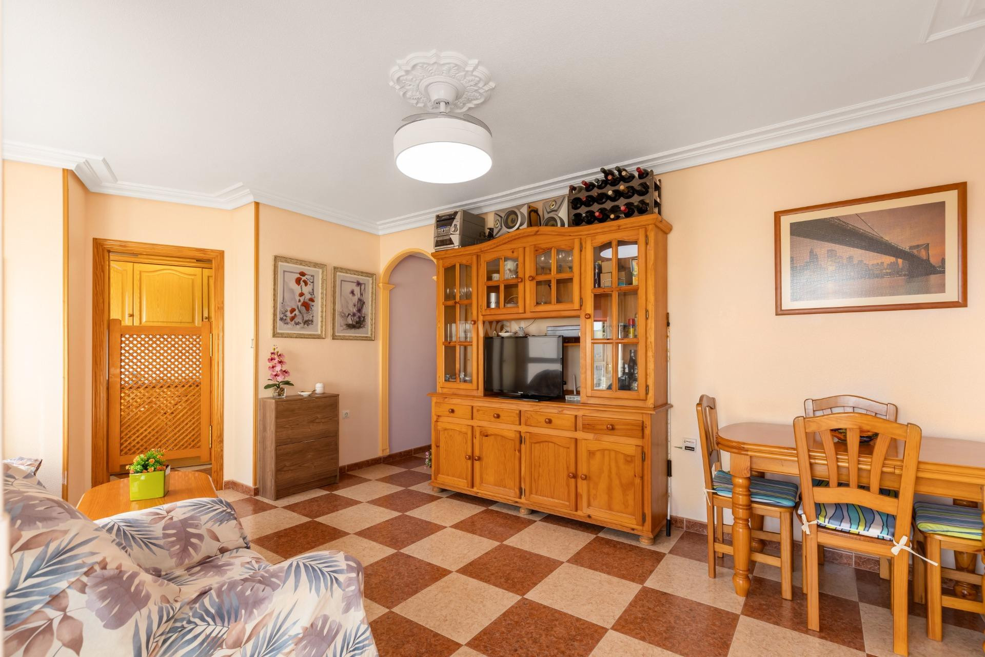 Resale - Apartment / flat - Torrevieja - La Mata