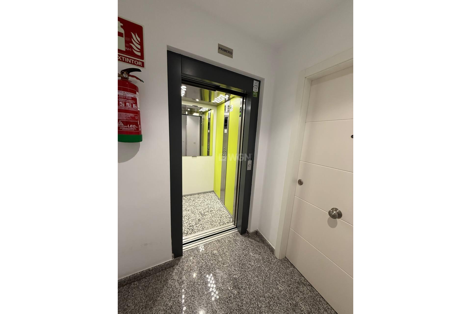 Resale - Apartment / flat - Torrevieja - La Mata