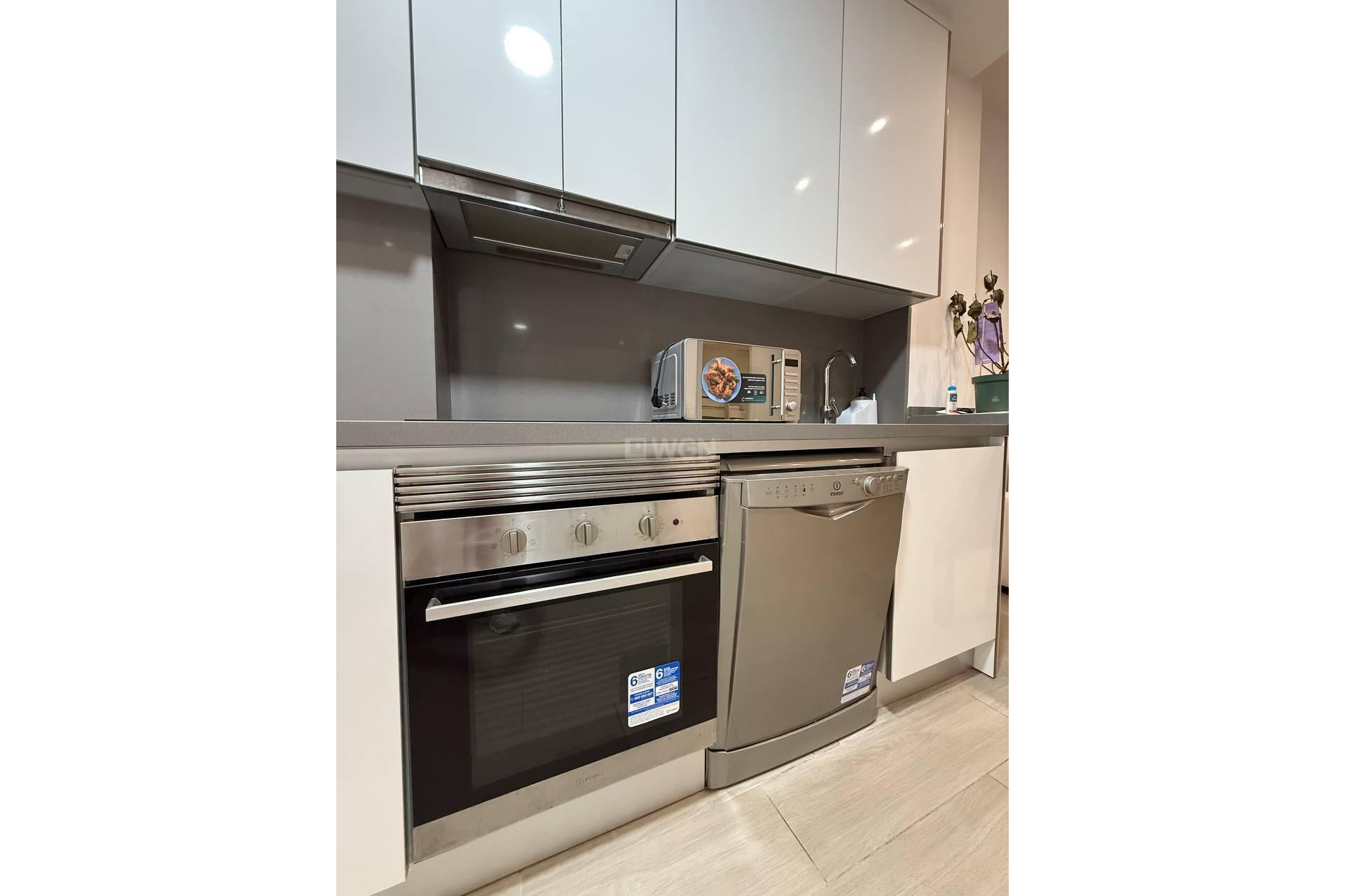 Resale - Apartment / flat - Torrevieja - La Mata