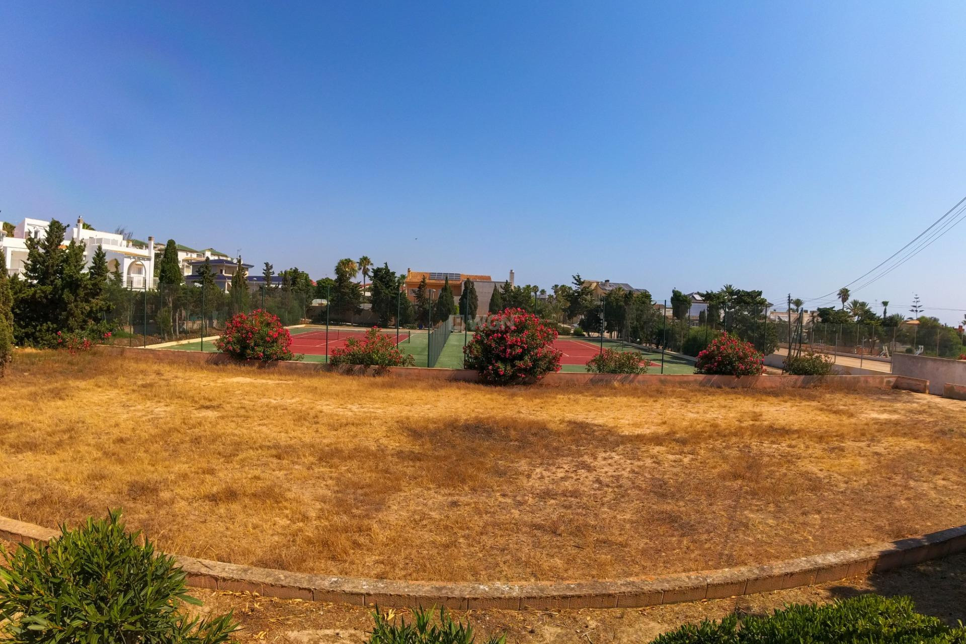 Resale - Apartment / flat - Torrevieja - La Mata