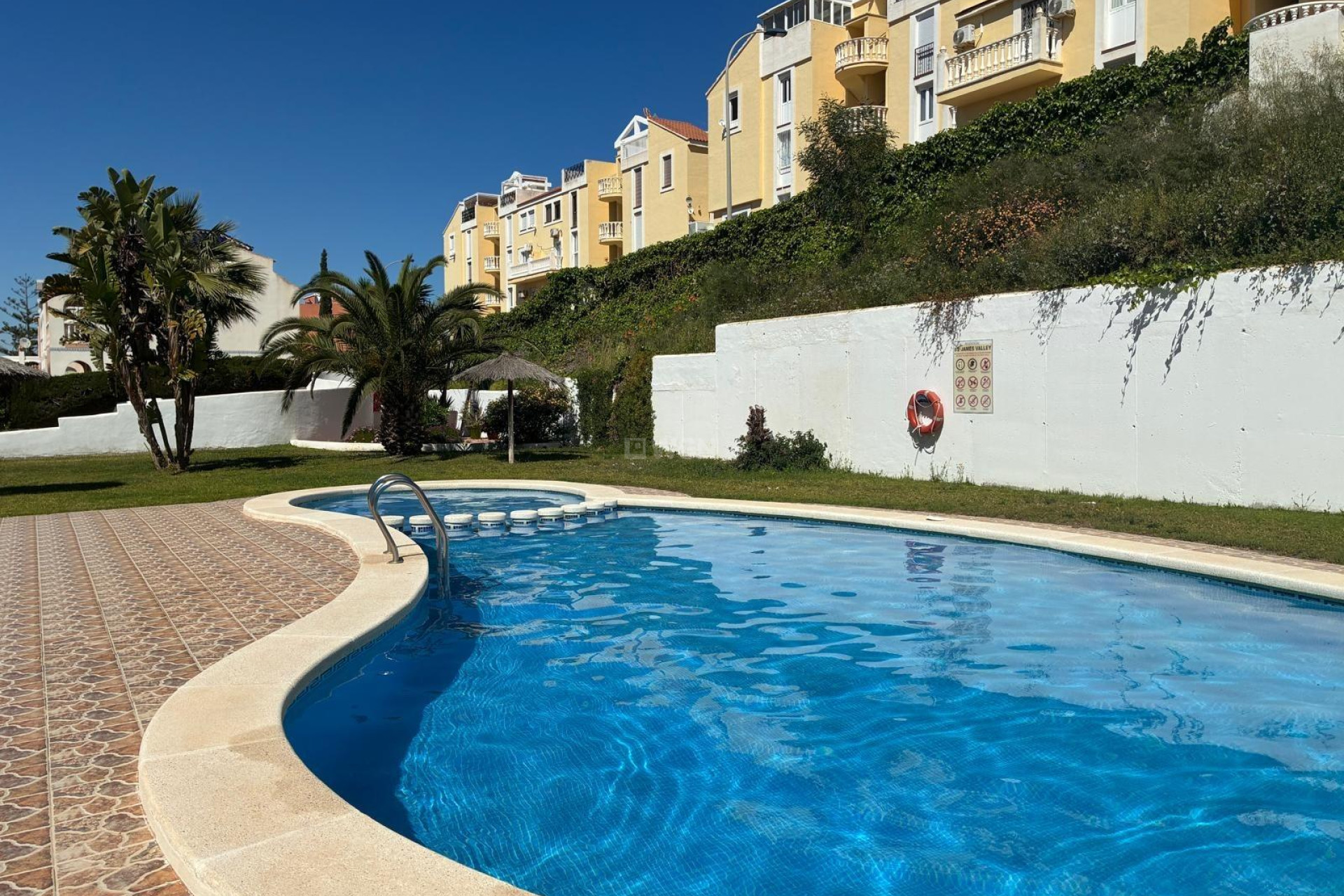 Resale - Apartment / flat - Torrevieja - La Mata