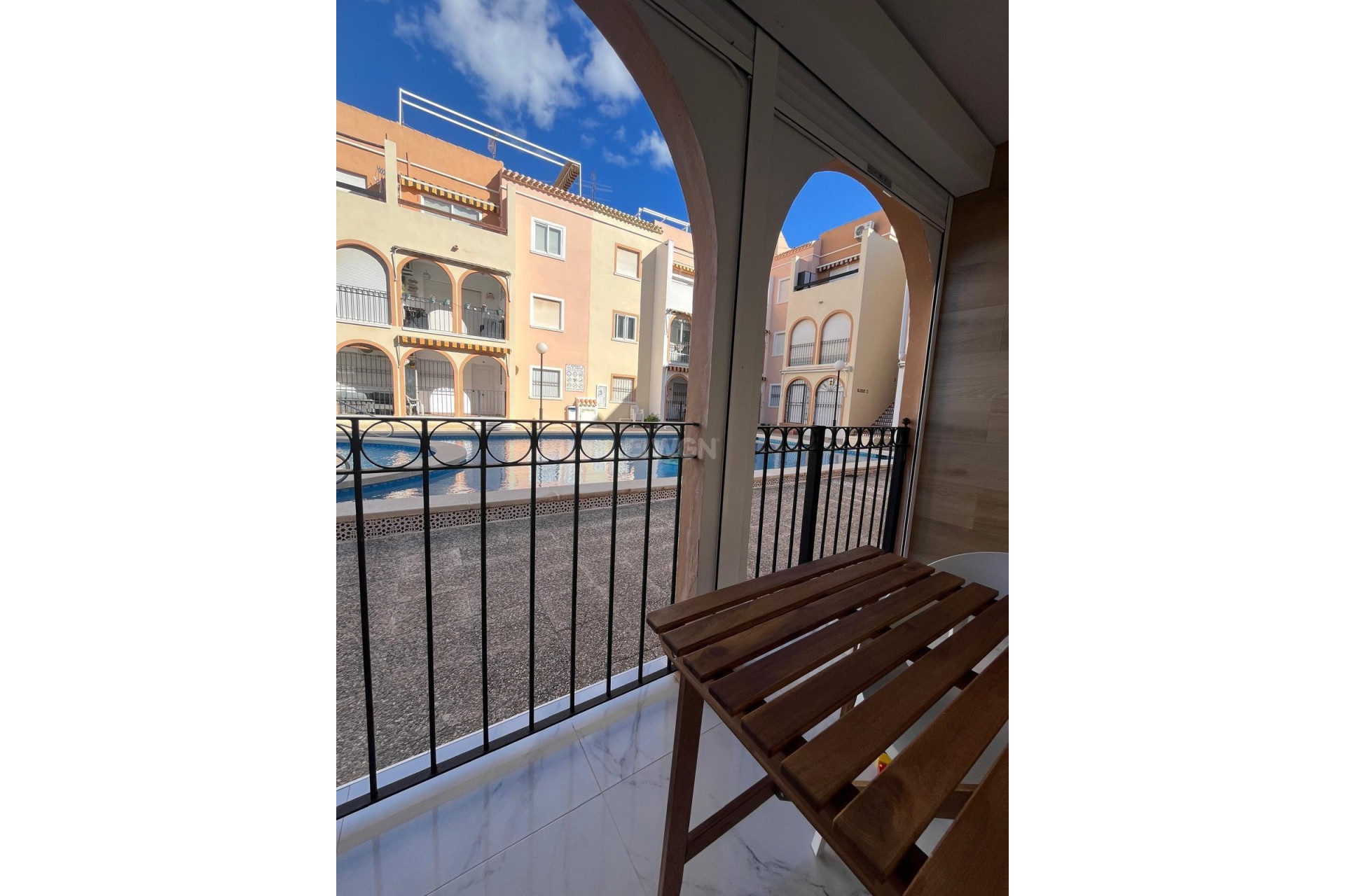 Resale - Apartment / flat - Torrevieja - La Veleta