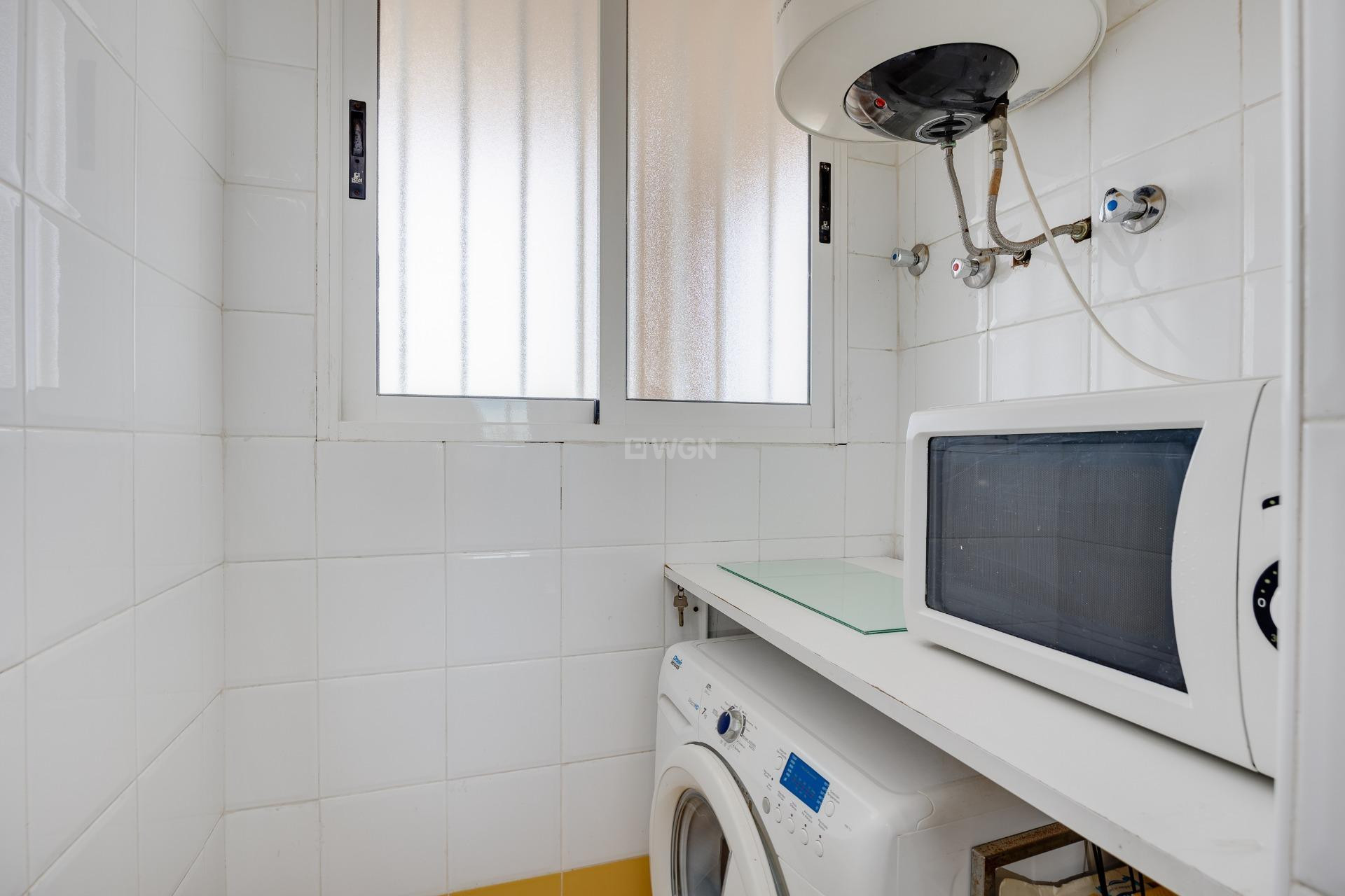 Resale - Apartment / flat - Torrevieja - La Veleta