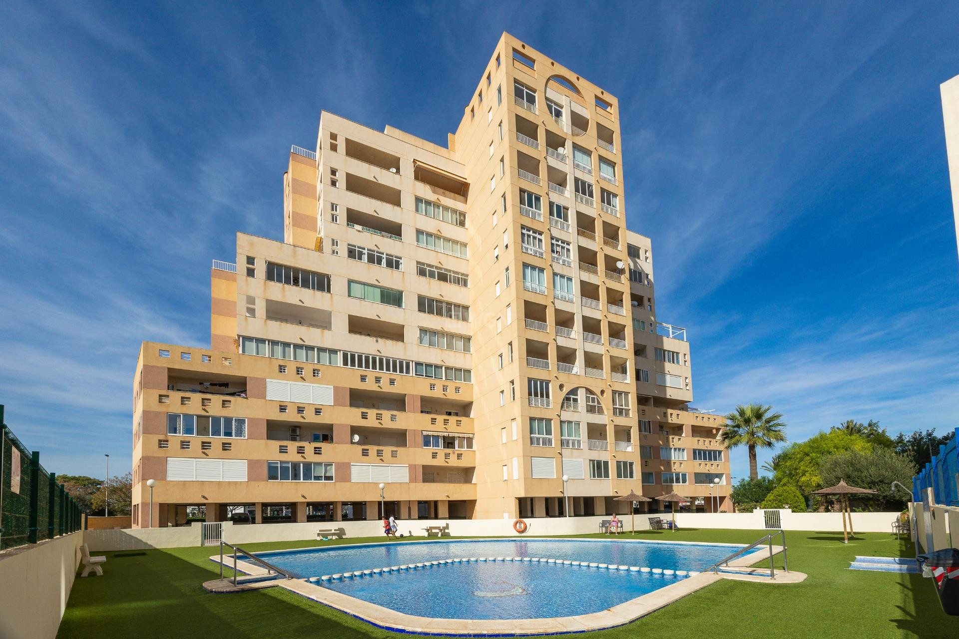 Resale - Apartment / flat - Torrevieja - La Veleta