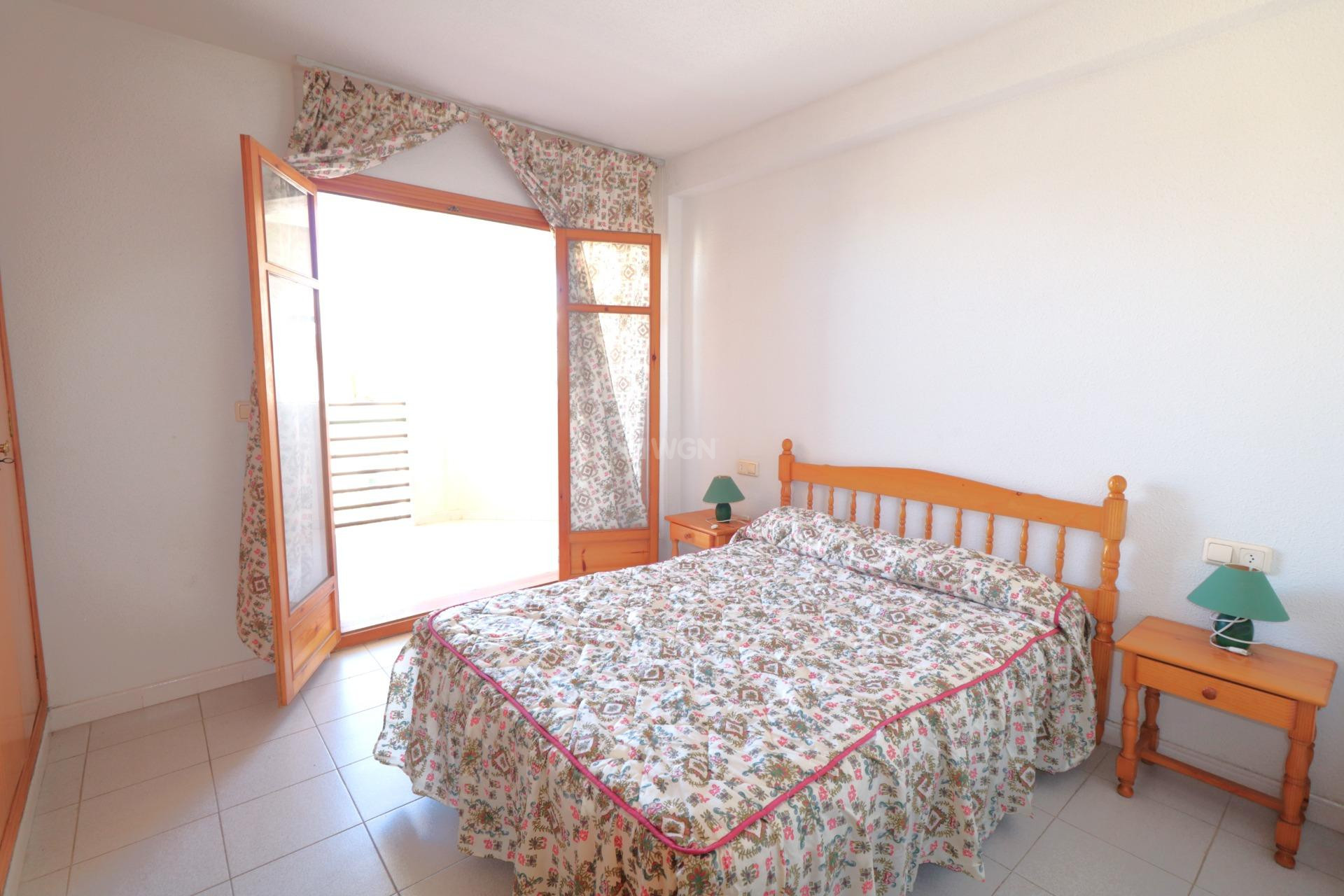 Resale - Apartment / flat - Torrevieja - La Veleta