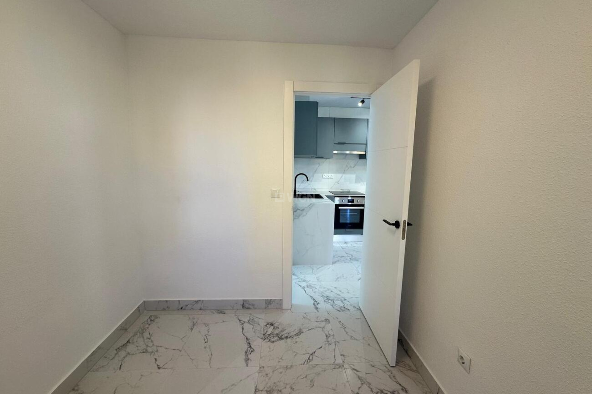 Resale - Apartment / flat - Torrevieja - La Veleta