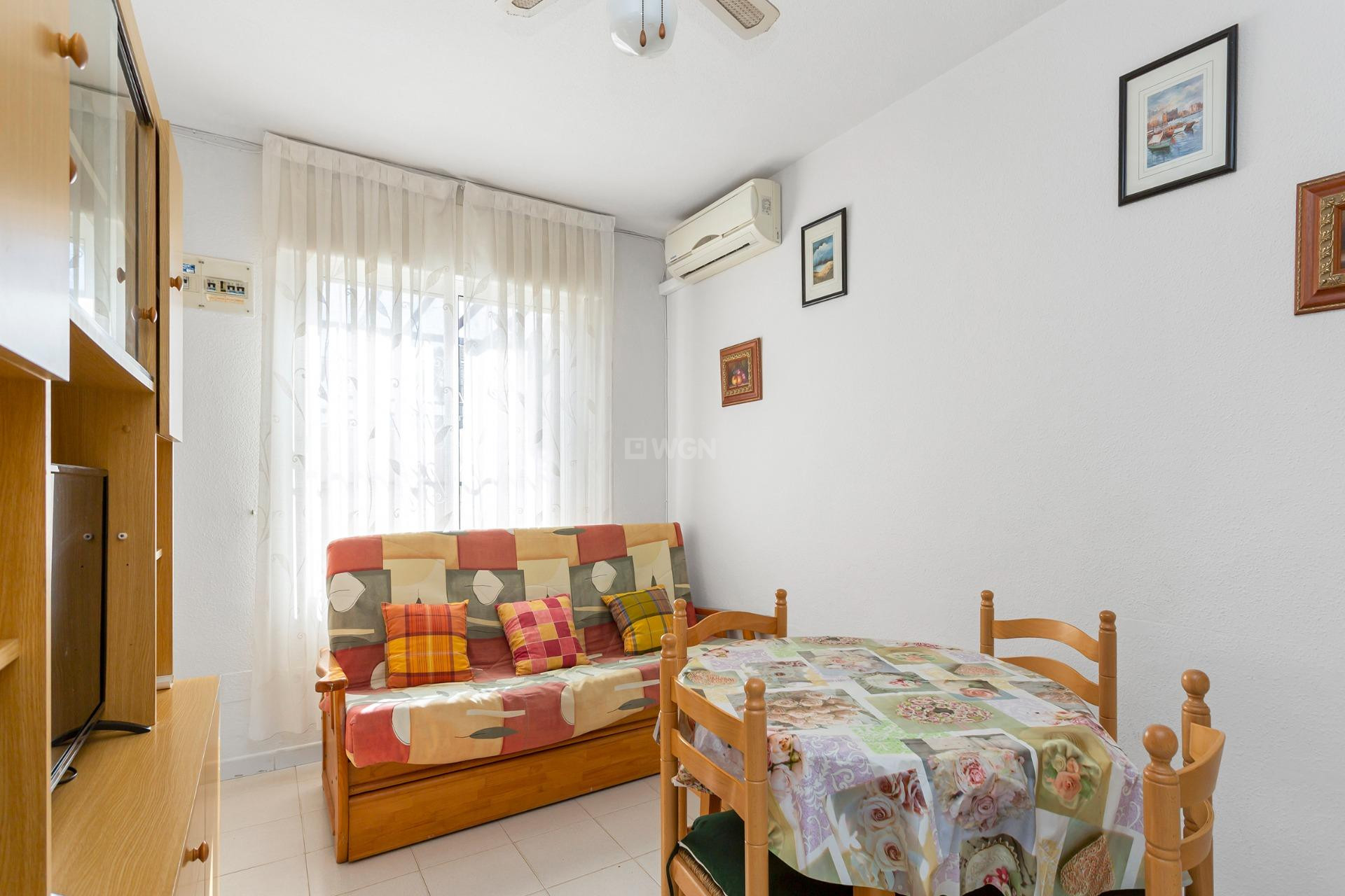 Resale - Apartment / flat - Torrevieja - Lago Jardin