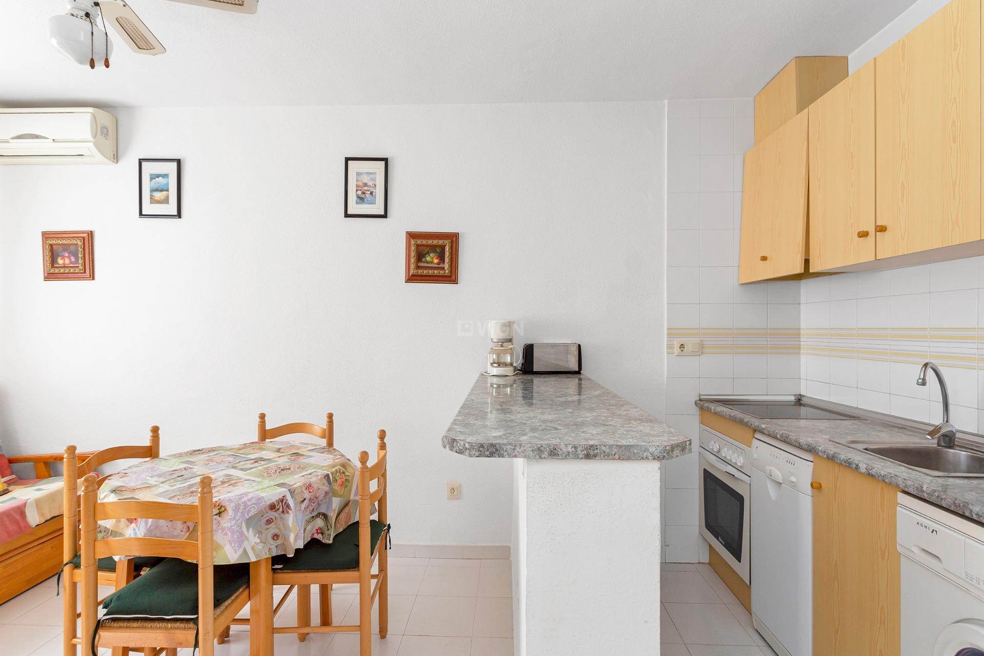 Resale - Apartment / flat - Torrevieja - Lago Jardin