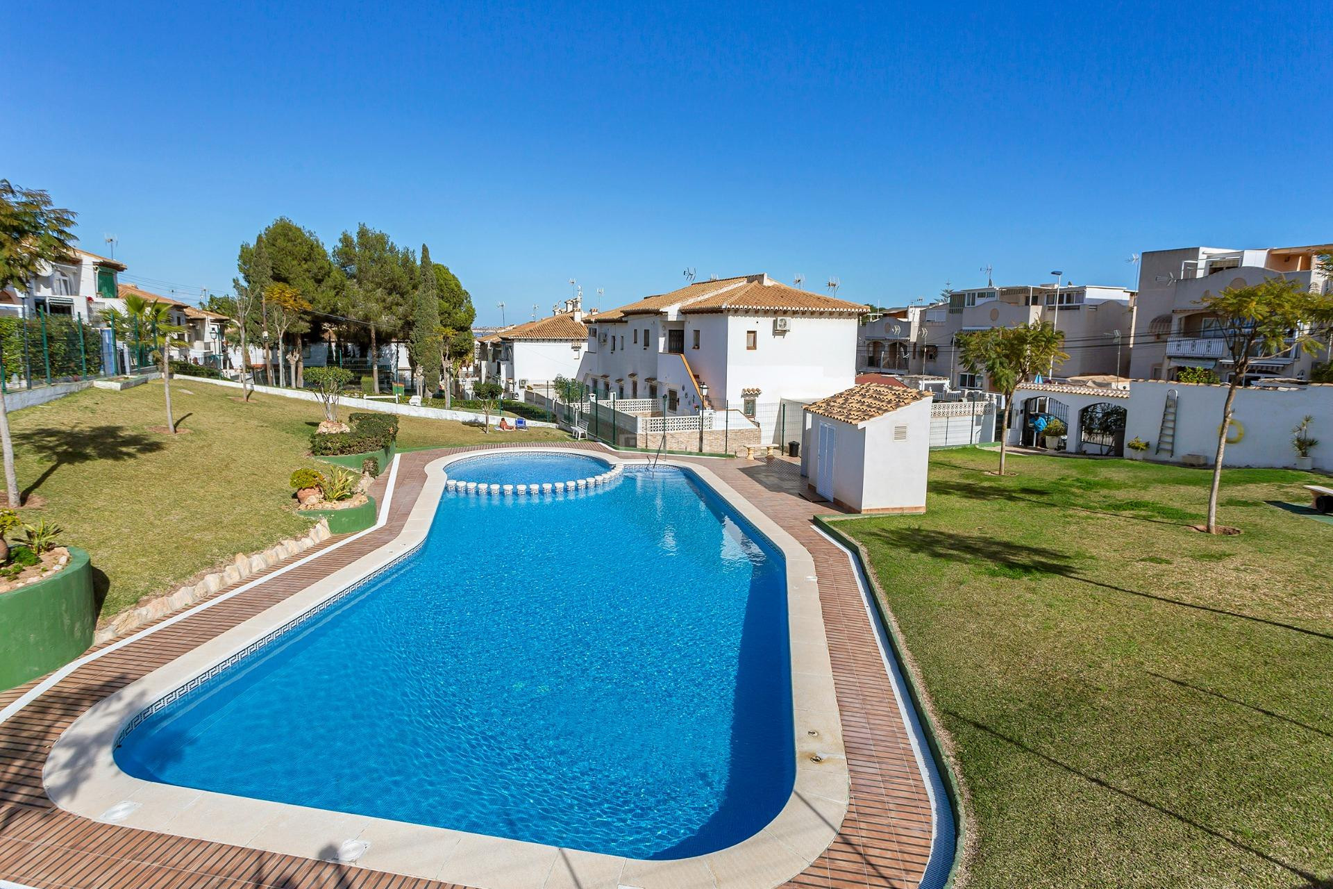 Resale - Apartment / flat - Torrevieja - Lago Jardin